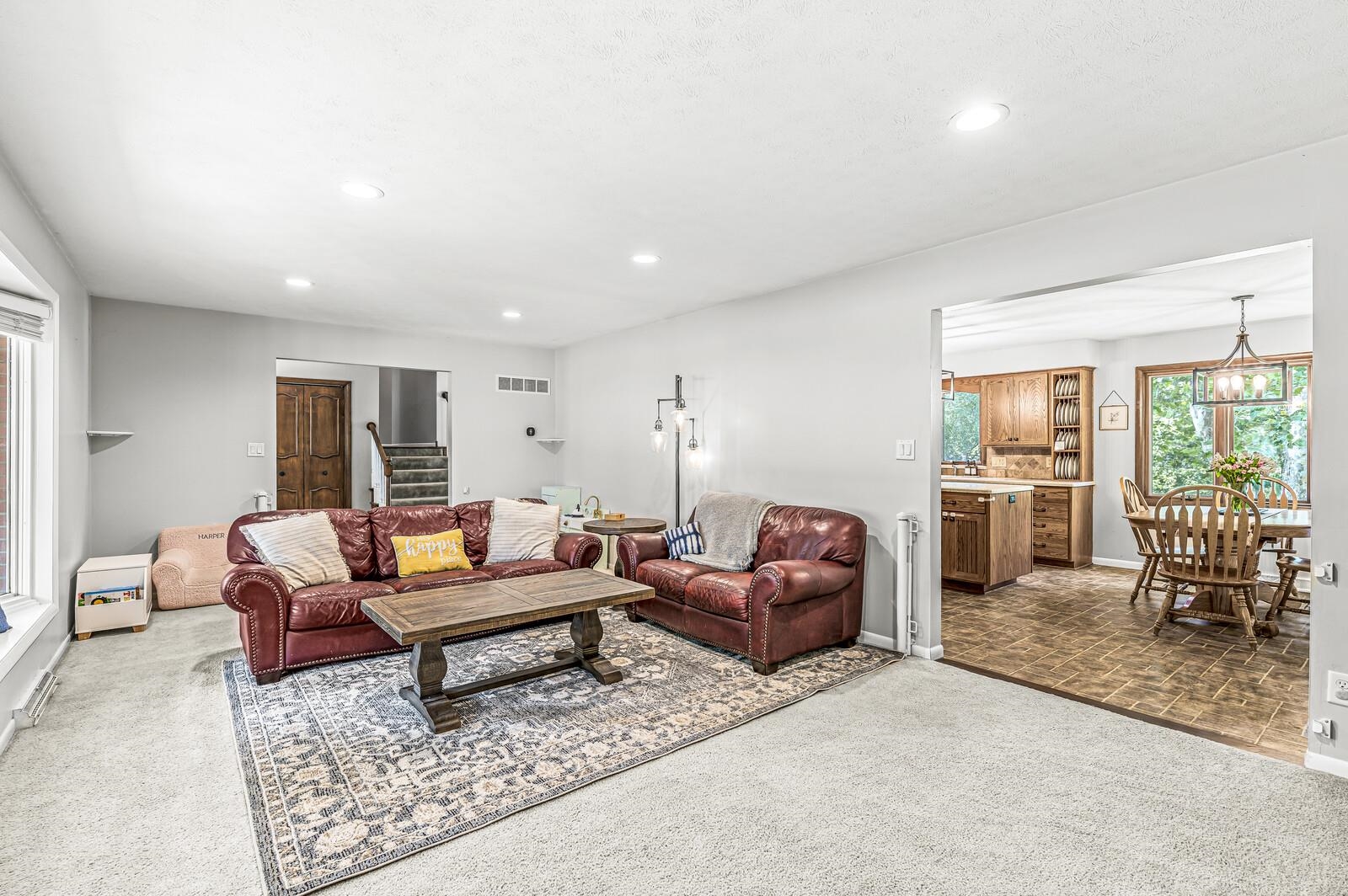 1621 Bay
