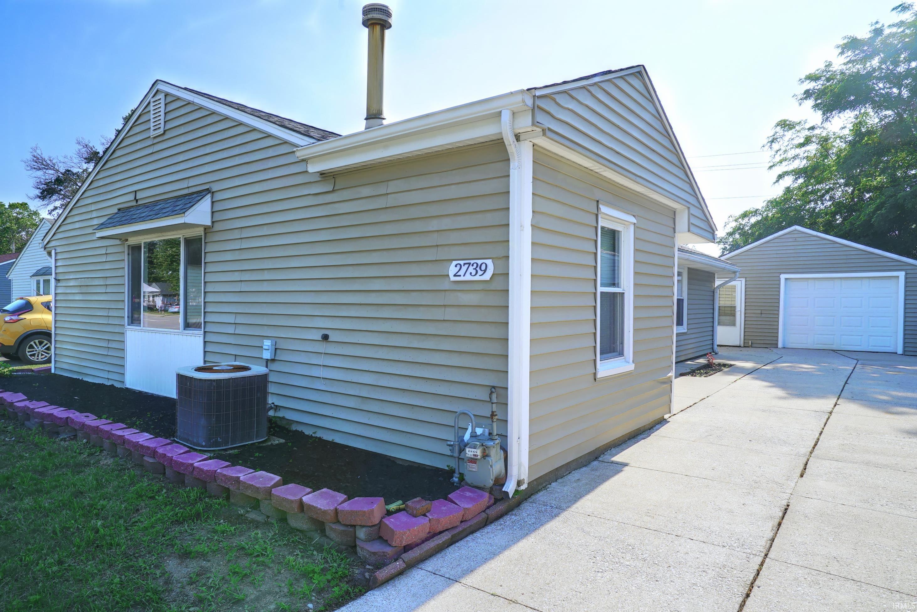 2739 Main