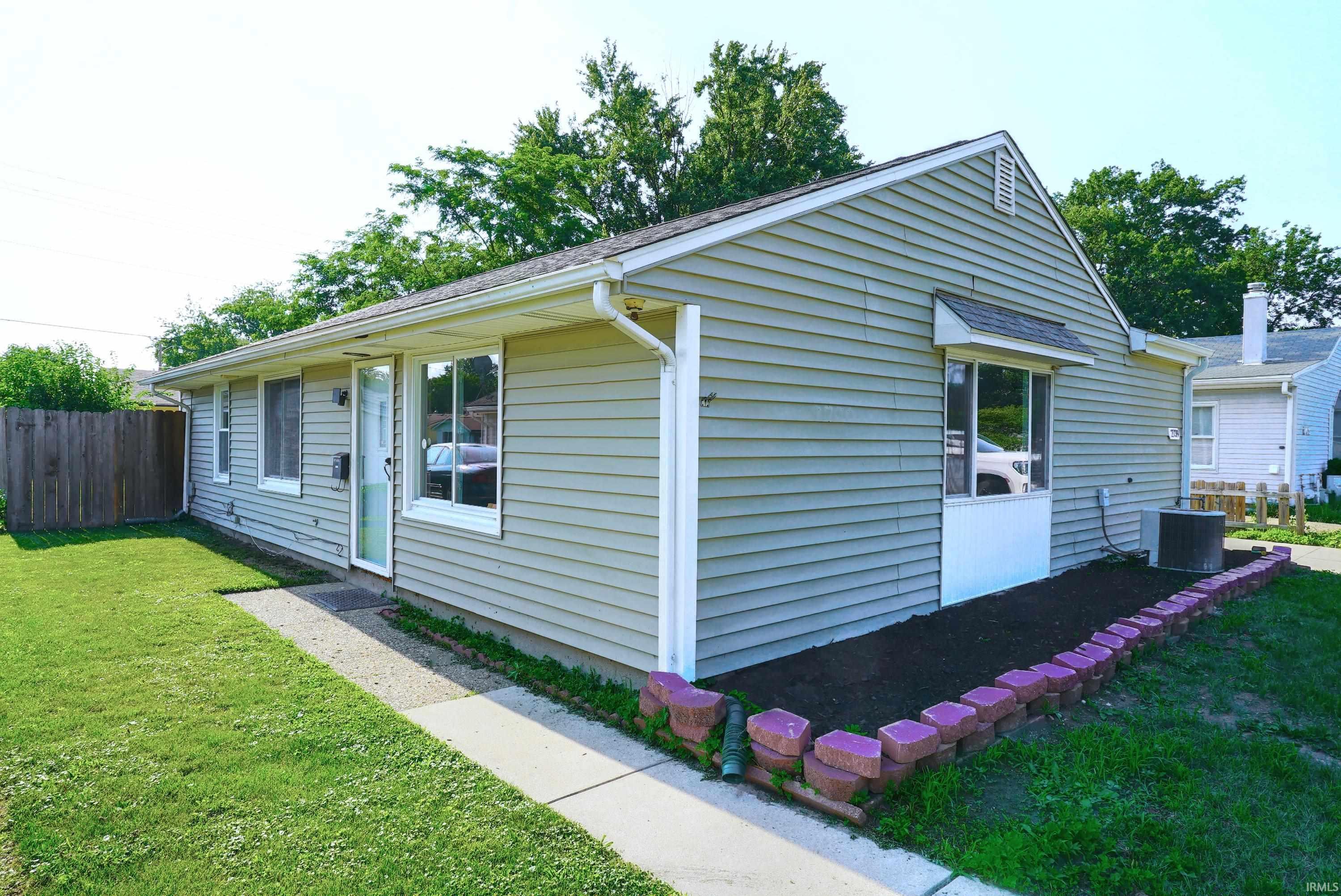 2739 Main