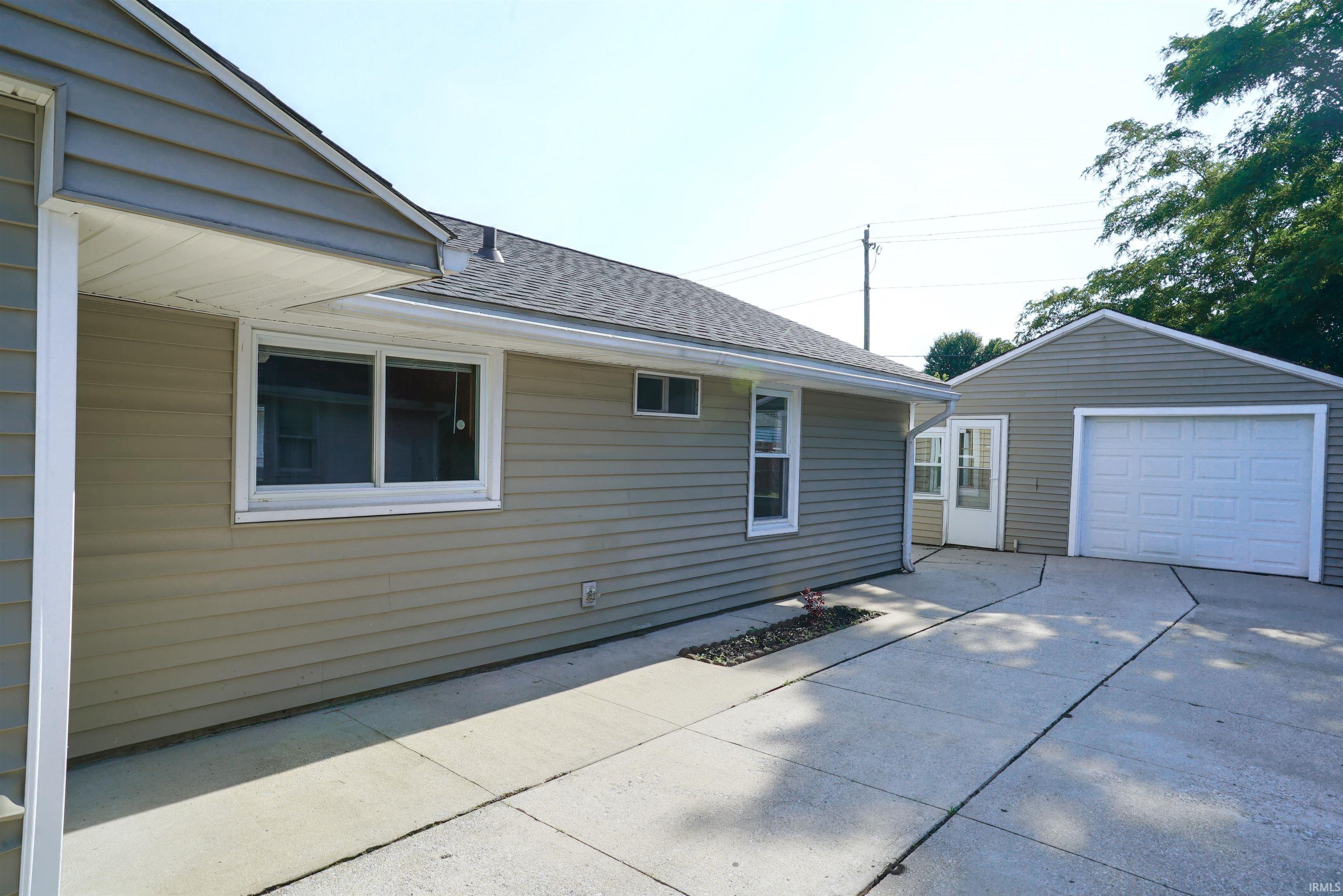 2739 Main