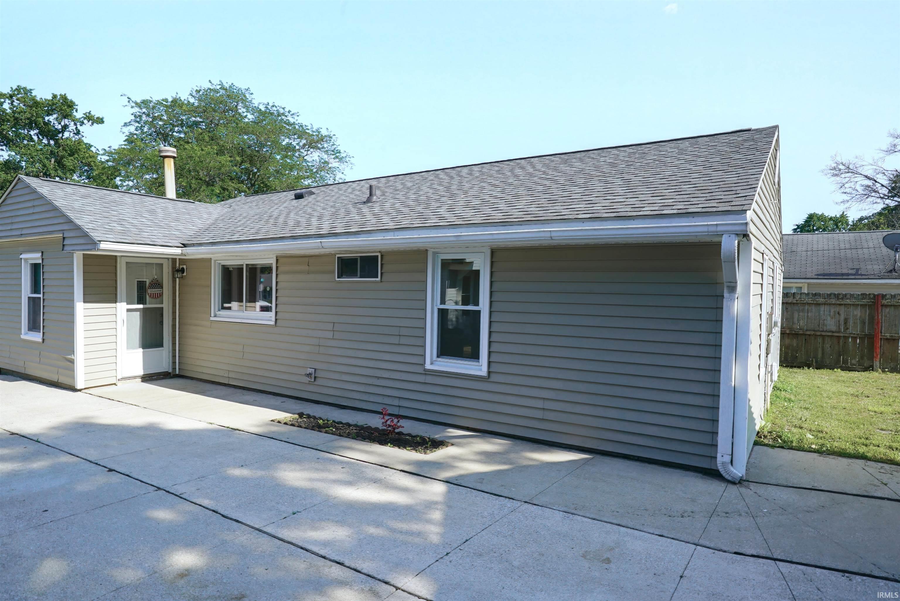 2739 Main