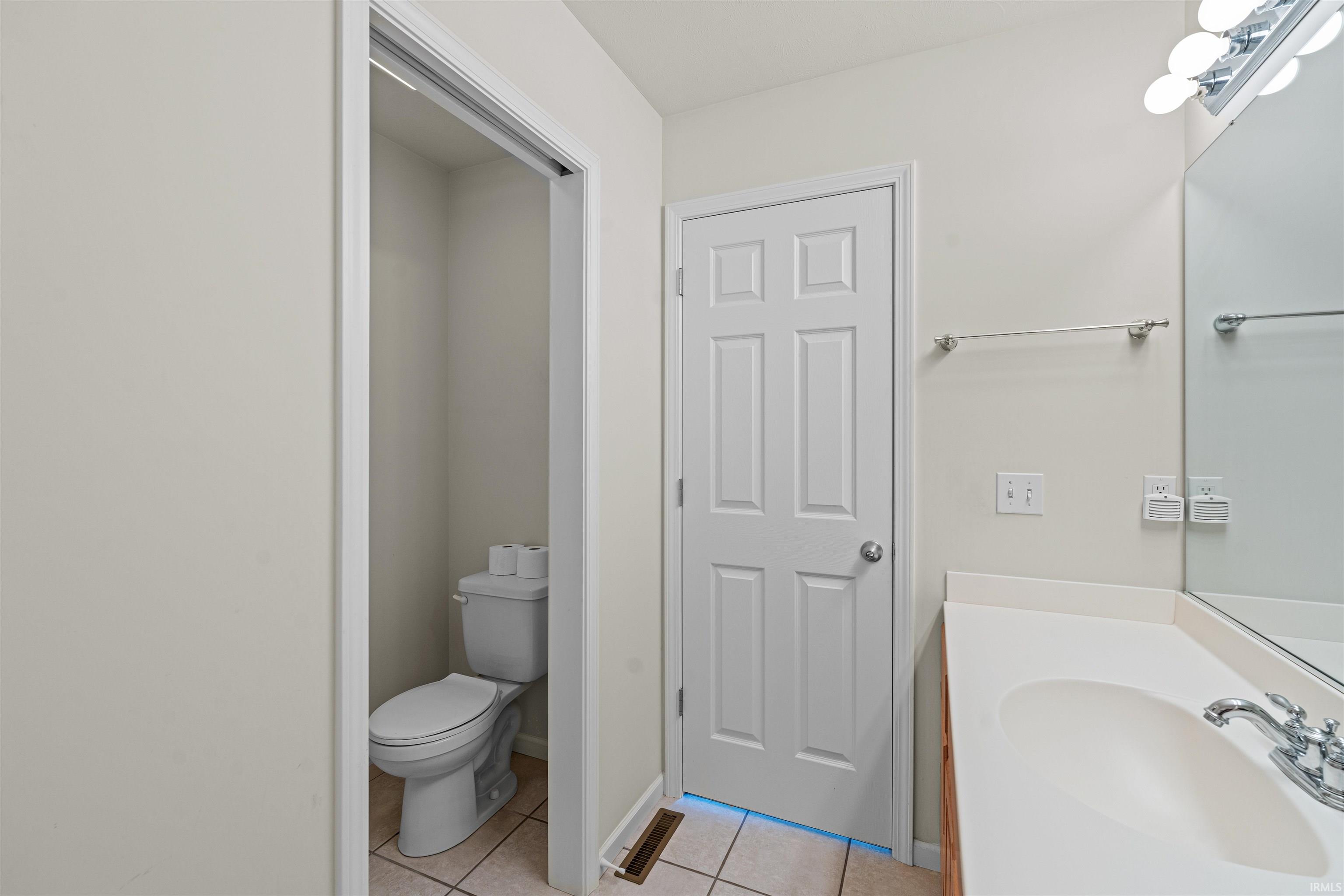 6606 Erie Falls