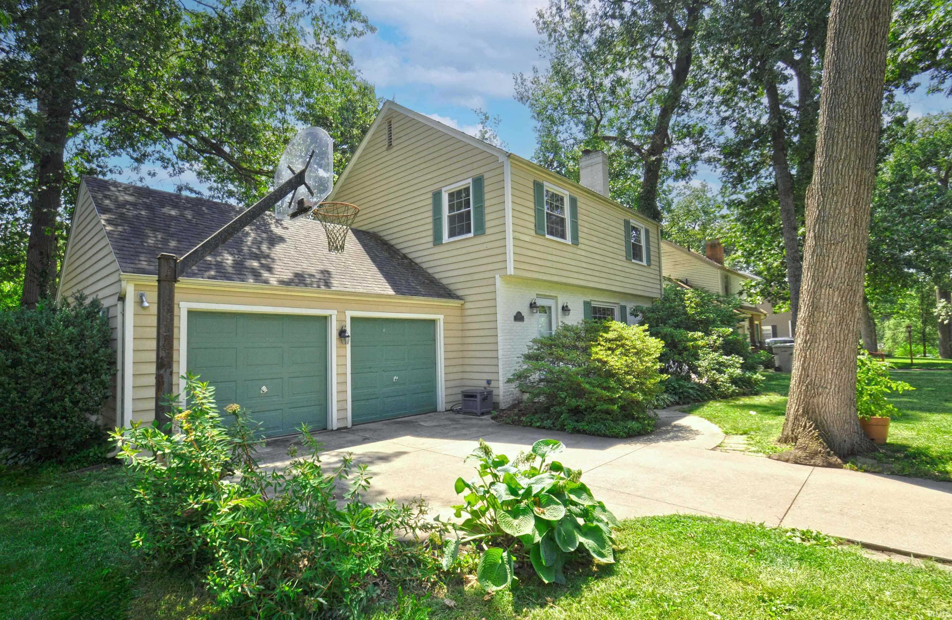 220 Sylvan Glen