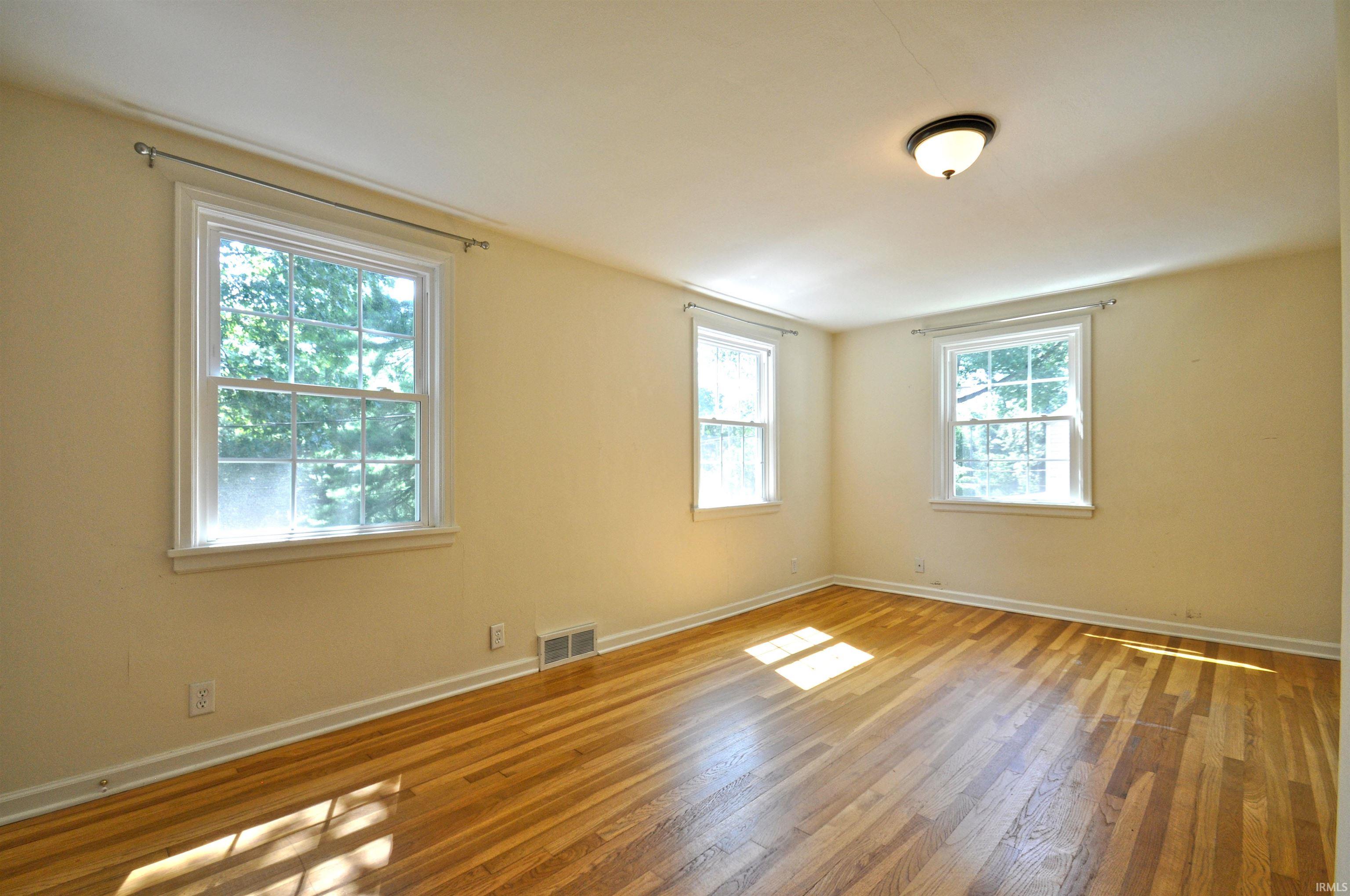 220 Sylvan Glen