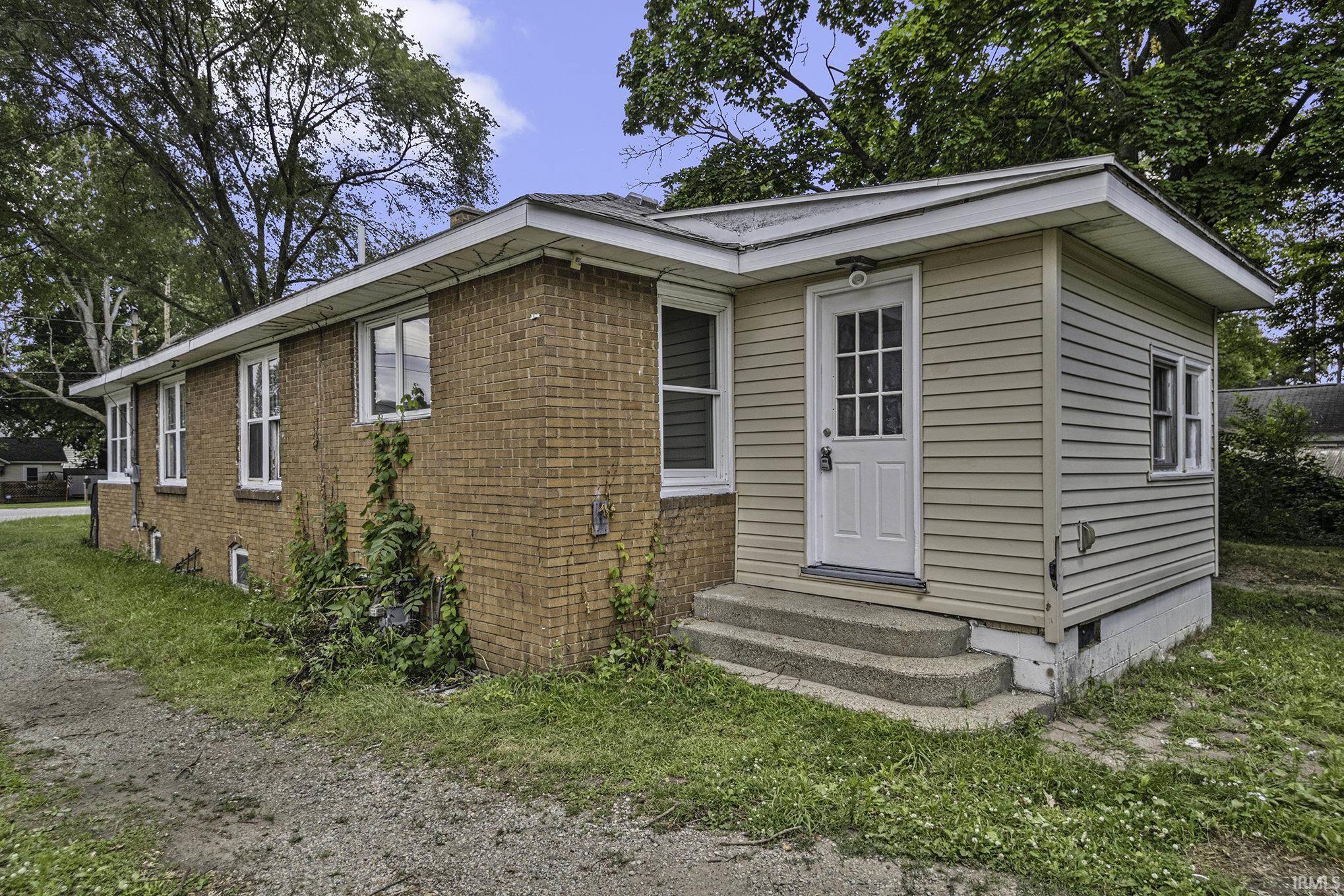 1321 Lincoln Way West