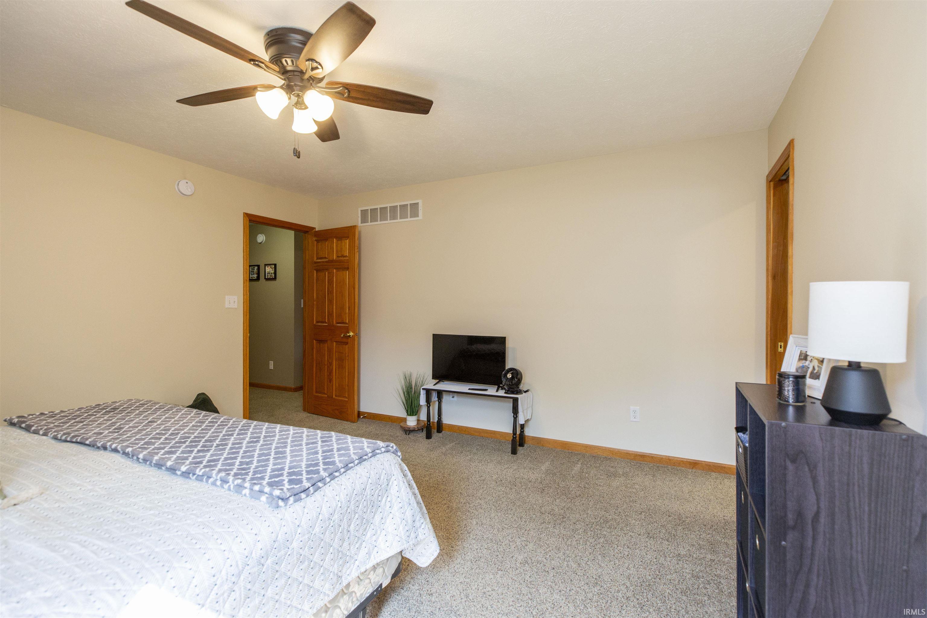 10621 Washtenaw