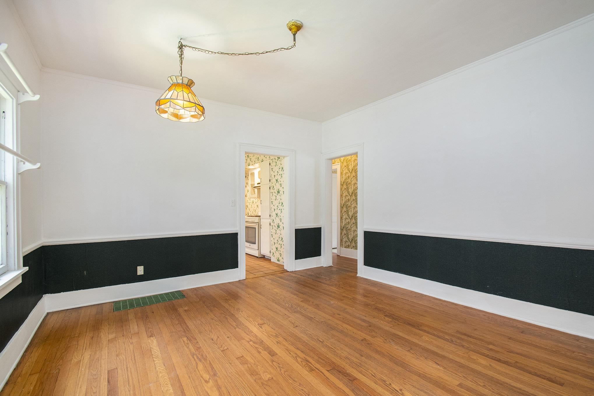 706 E Ewing