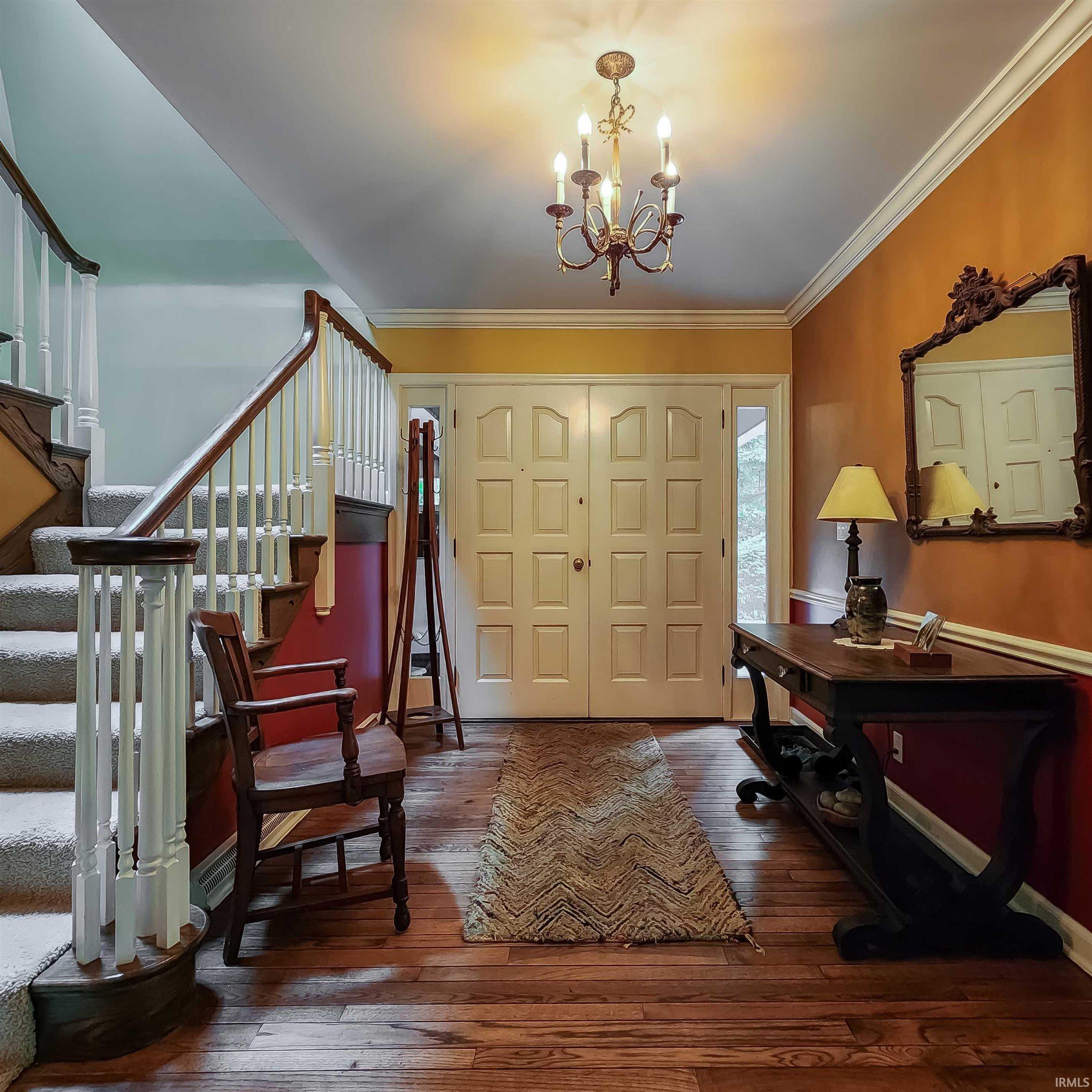 1712 Lincolnway East