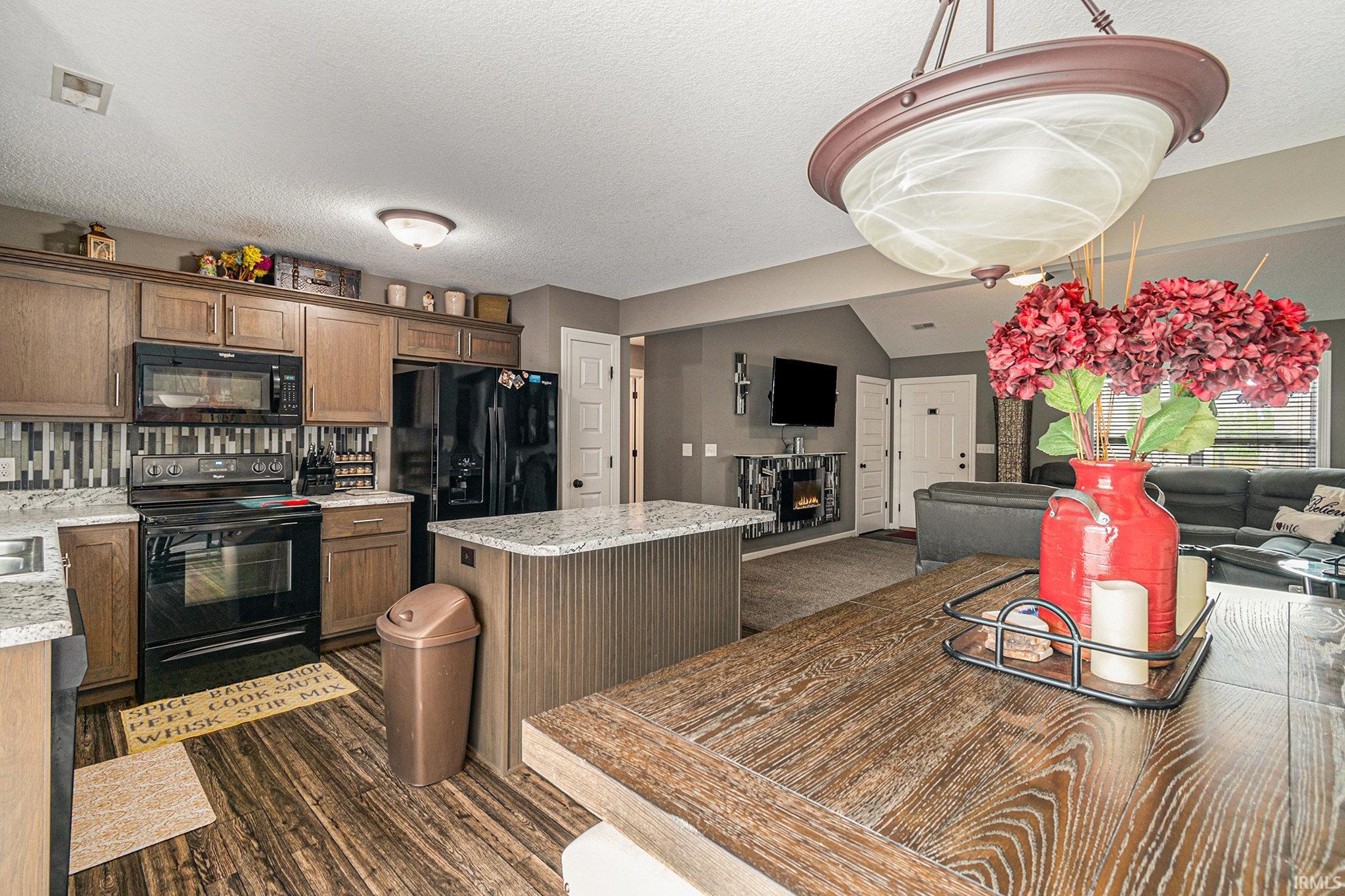 103 Gumwood