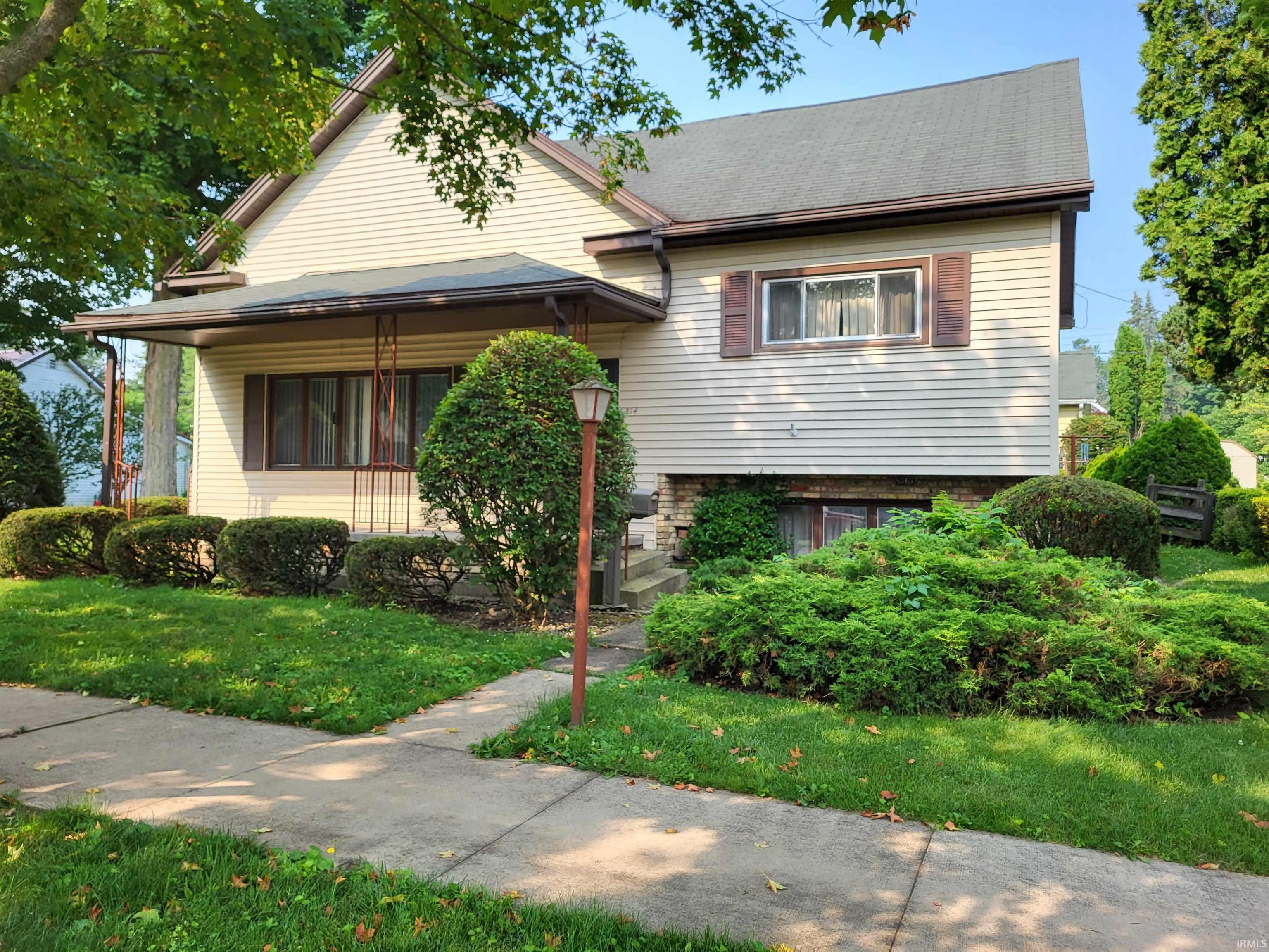 814 Thayer