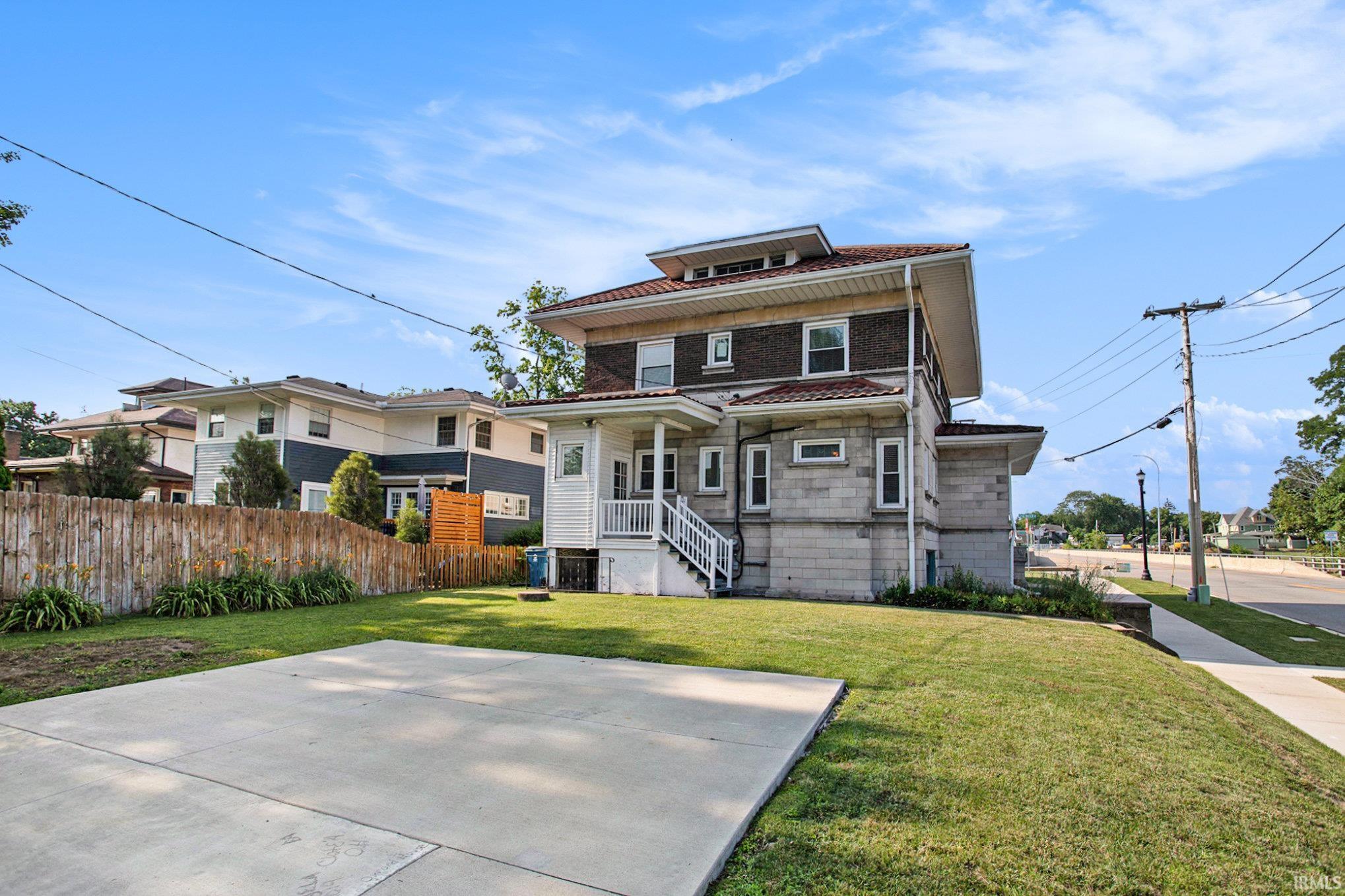 301 Edgewater