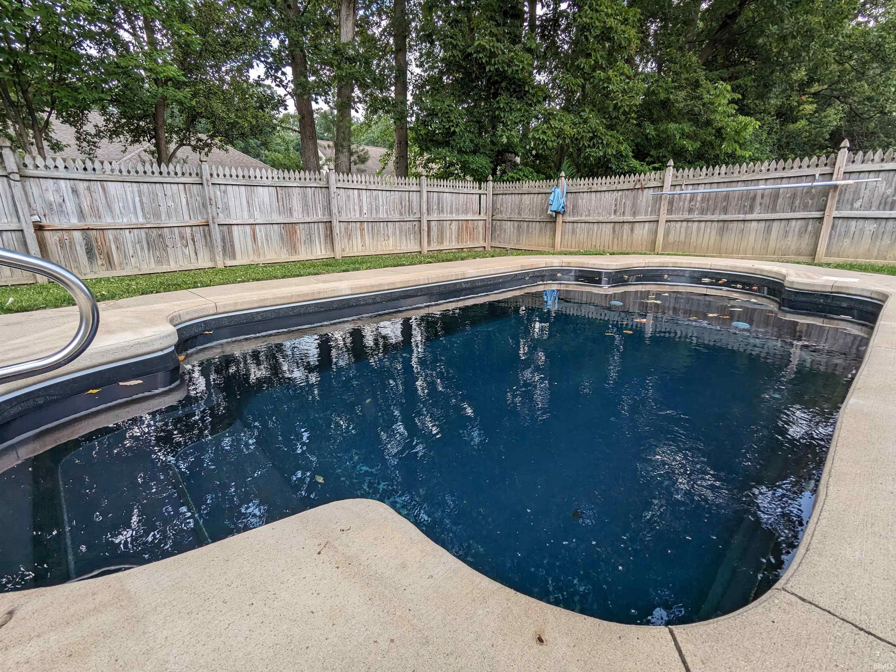 9015 Hickory Glen