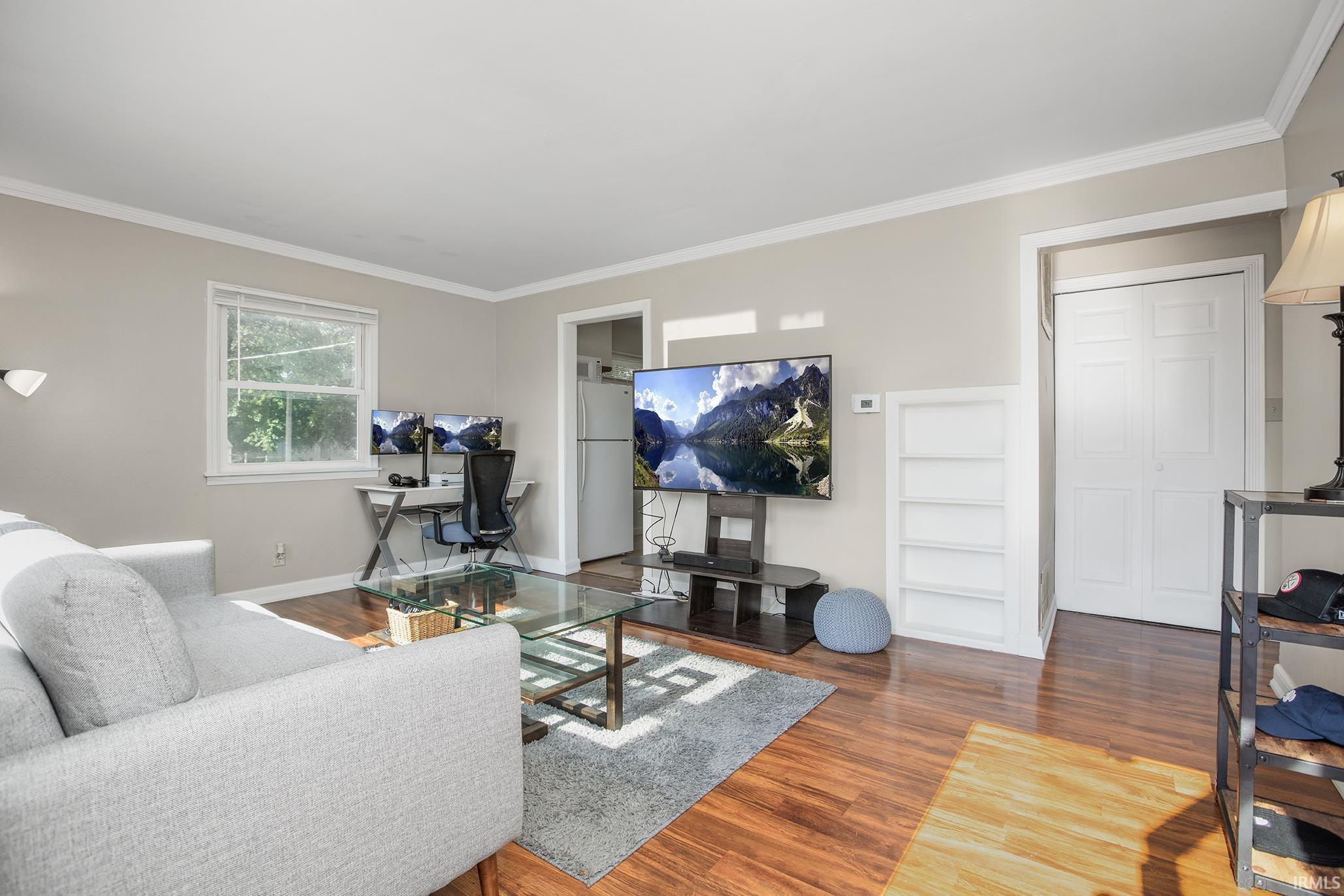 905 Birchwood