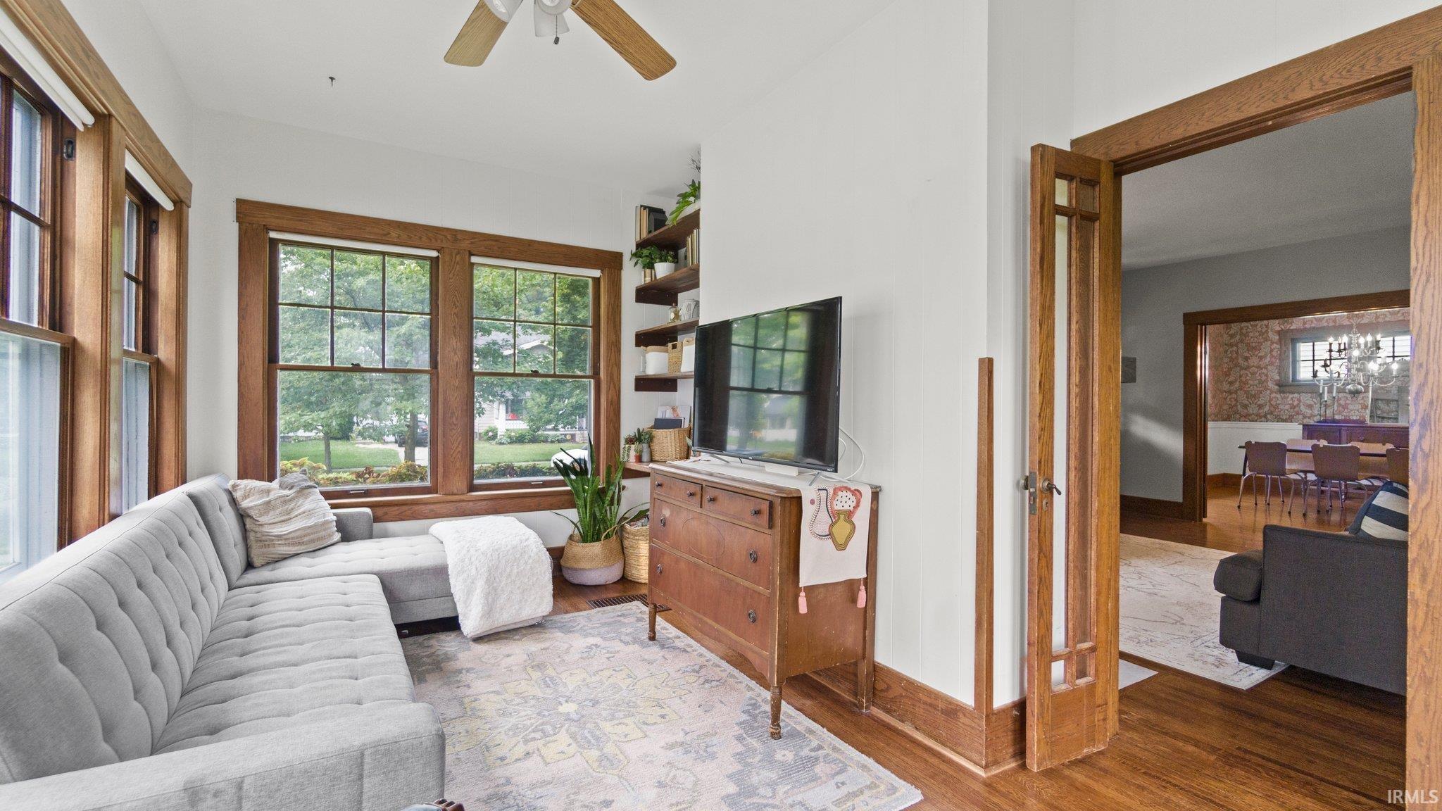 810 Oakdale