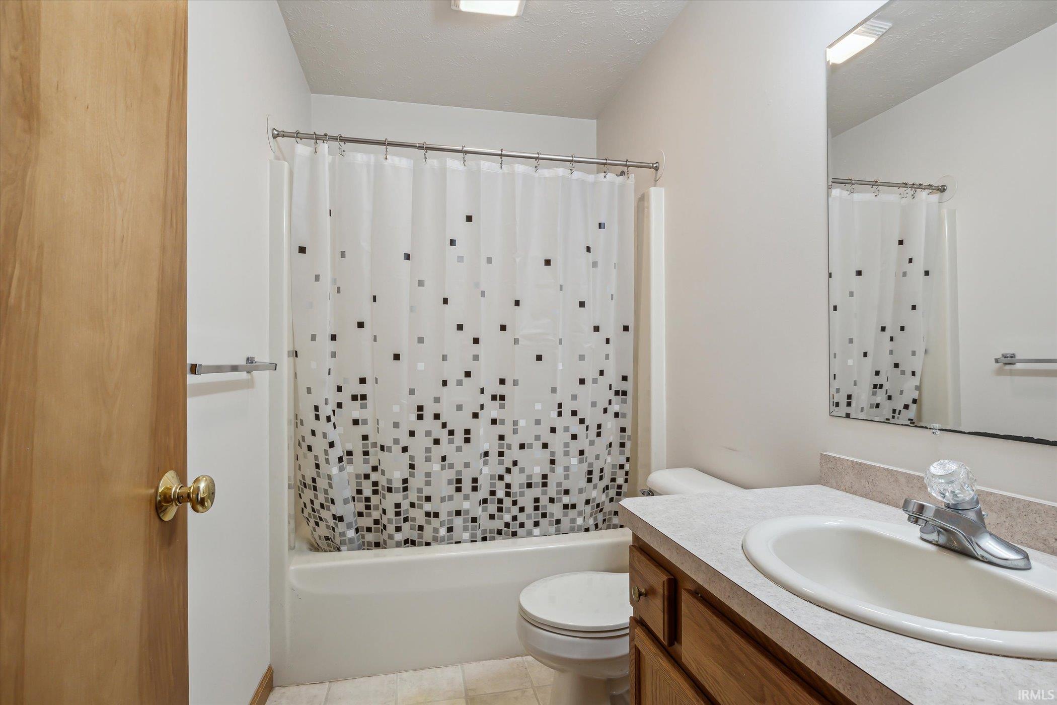 1530 Clover Creek