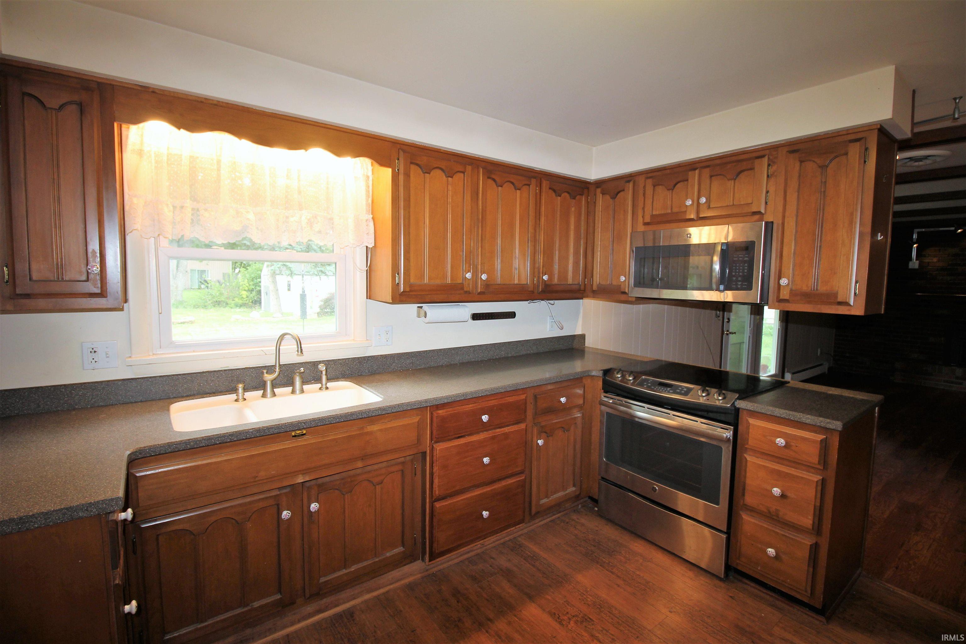 704 Brentwood