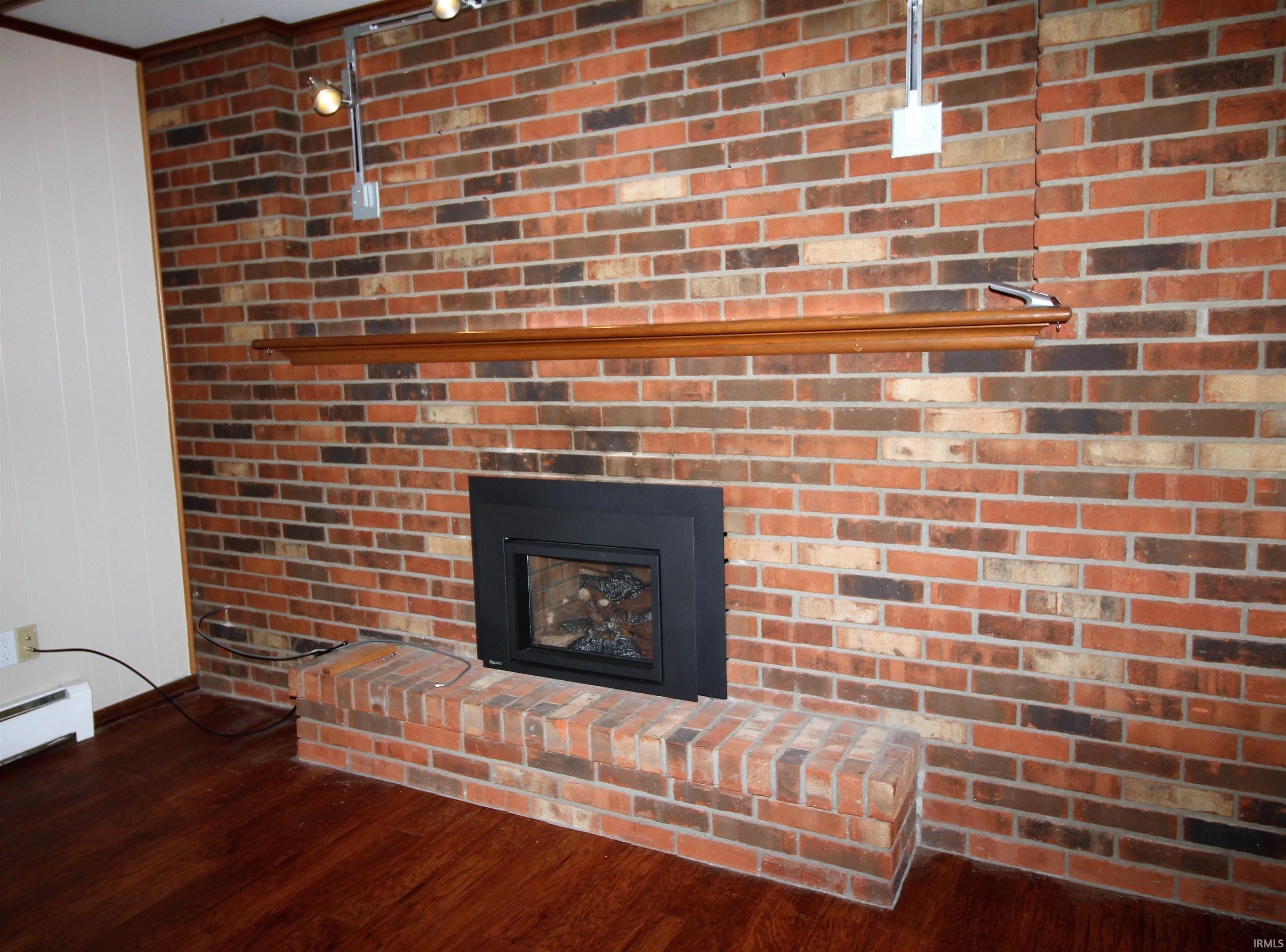 704 Brentwood