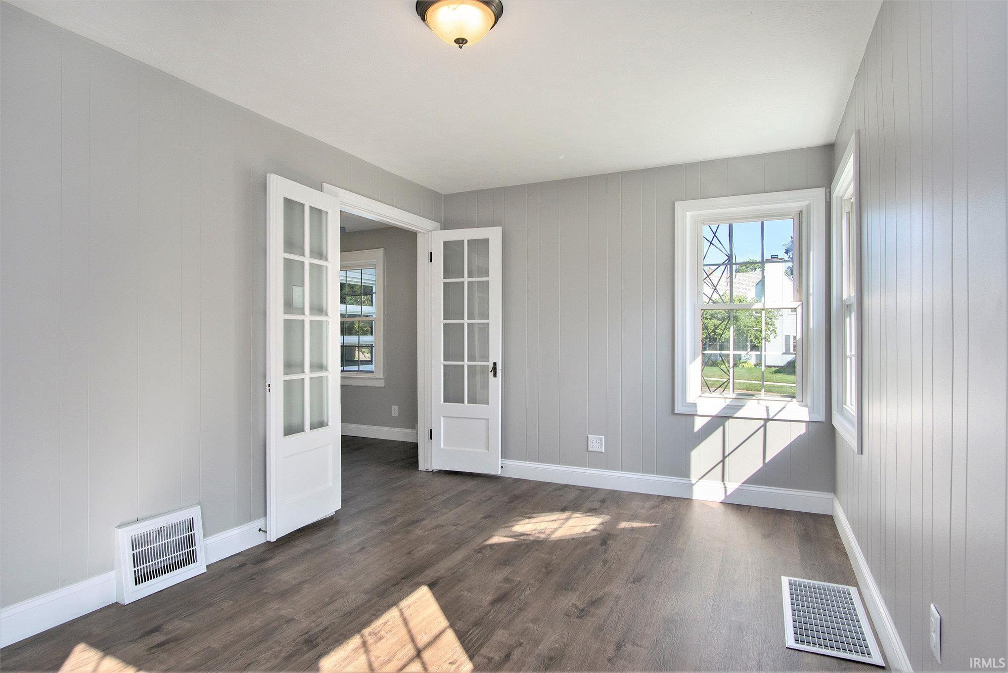 2502 Erskine