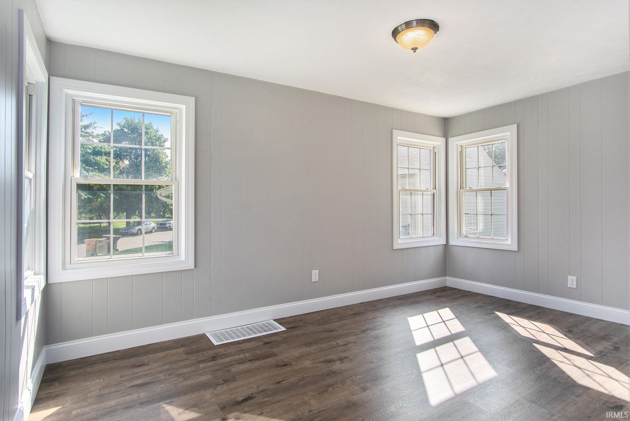 2502 Erskine