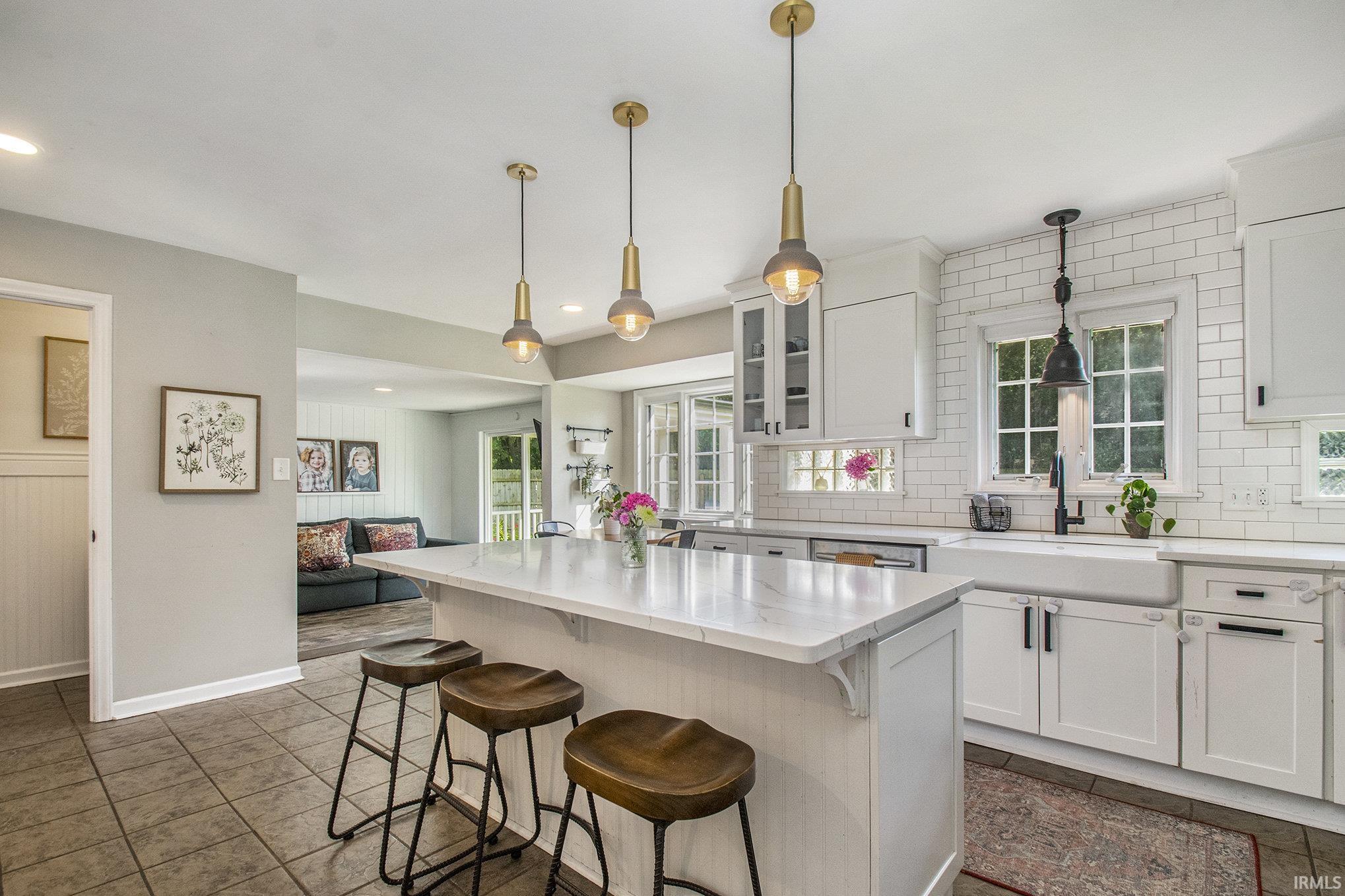 2216 Madison