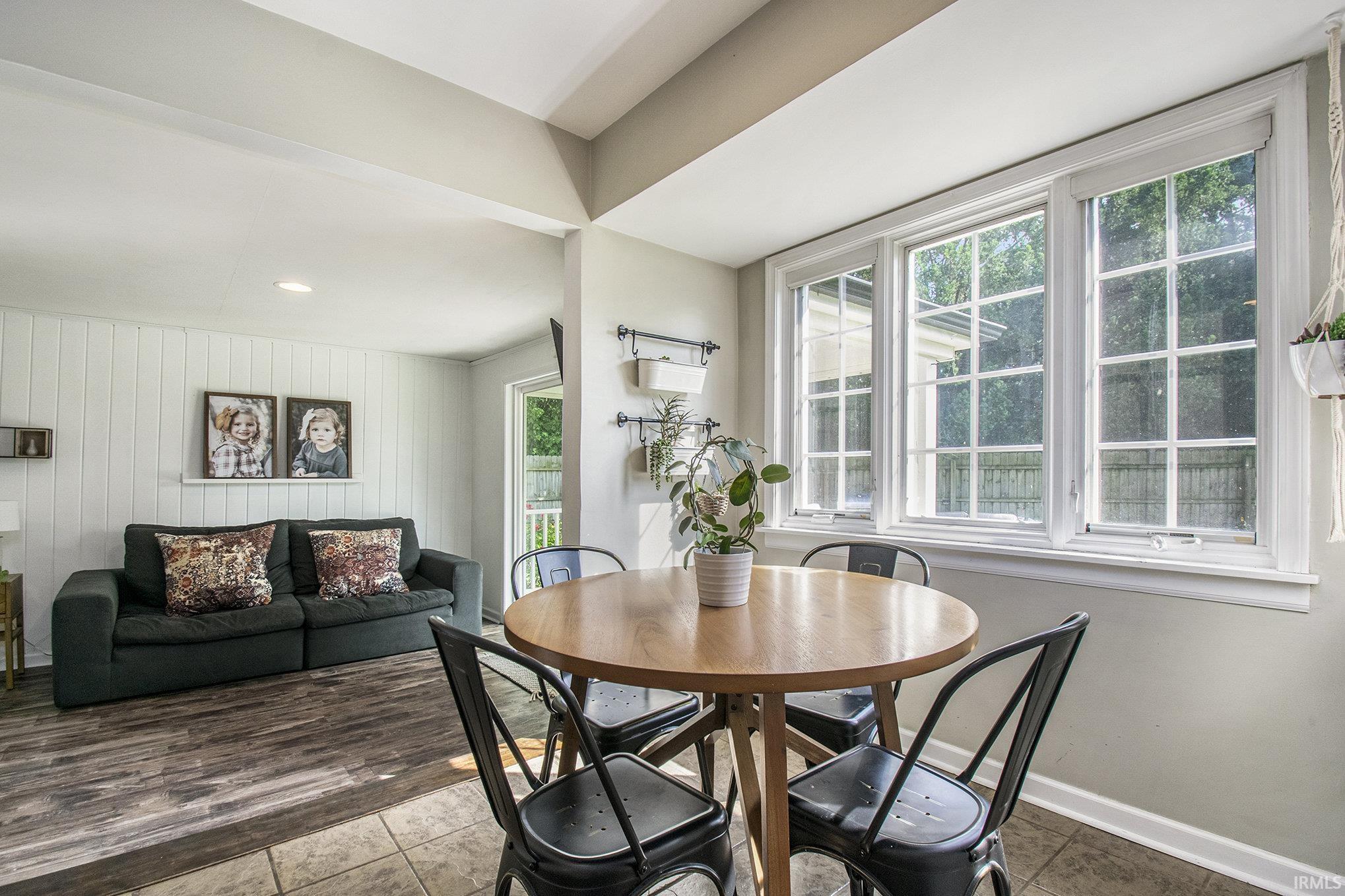 2216 Madison