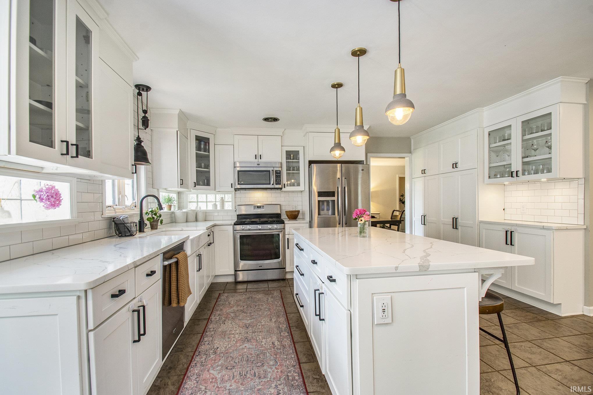 2216 Madison