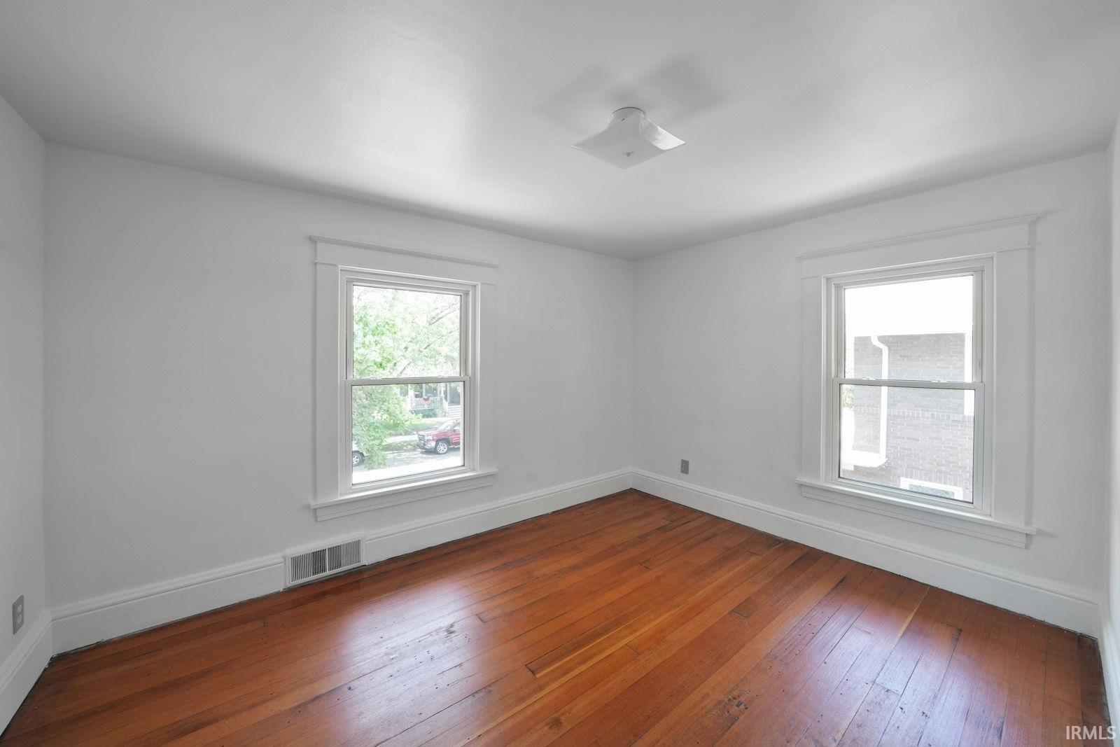 1206 Woodward