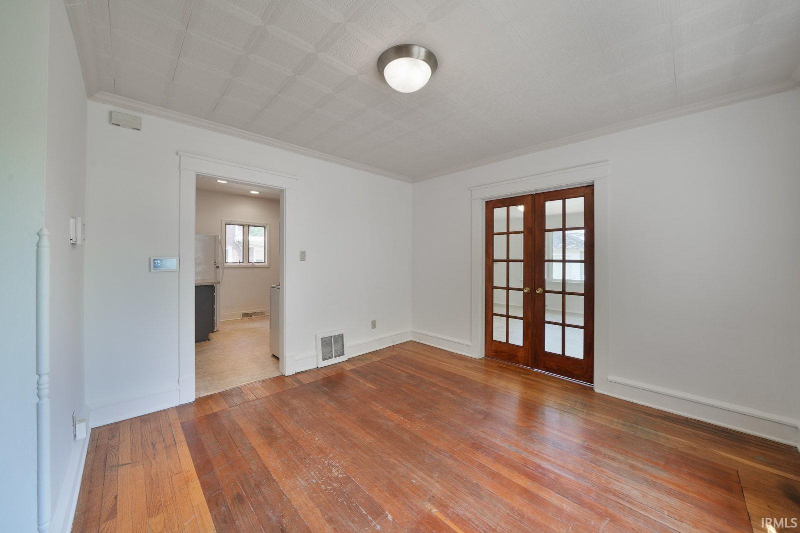 1206 Woodward