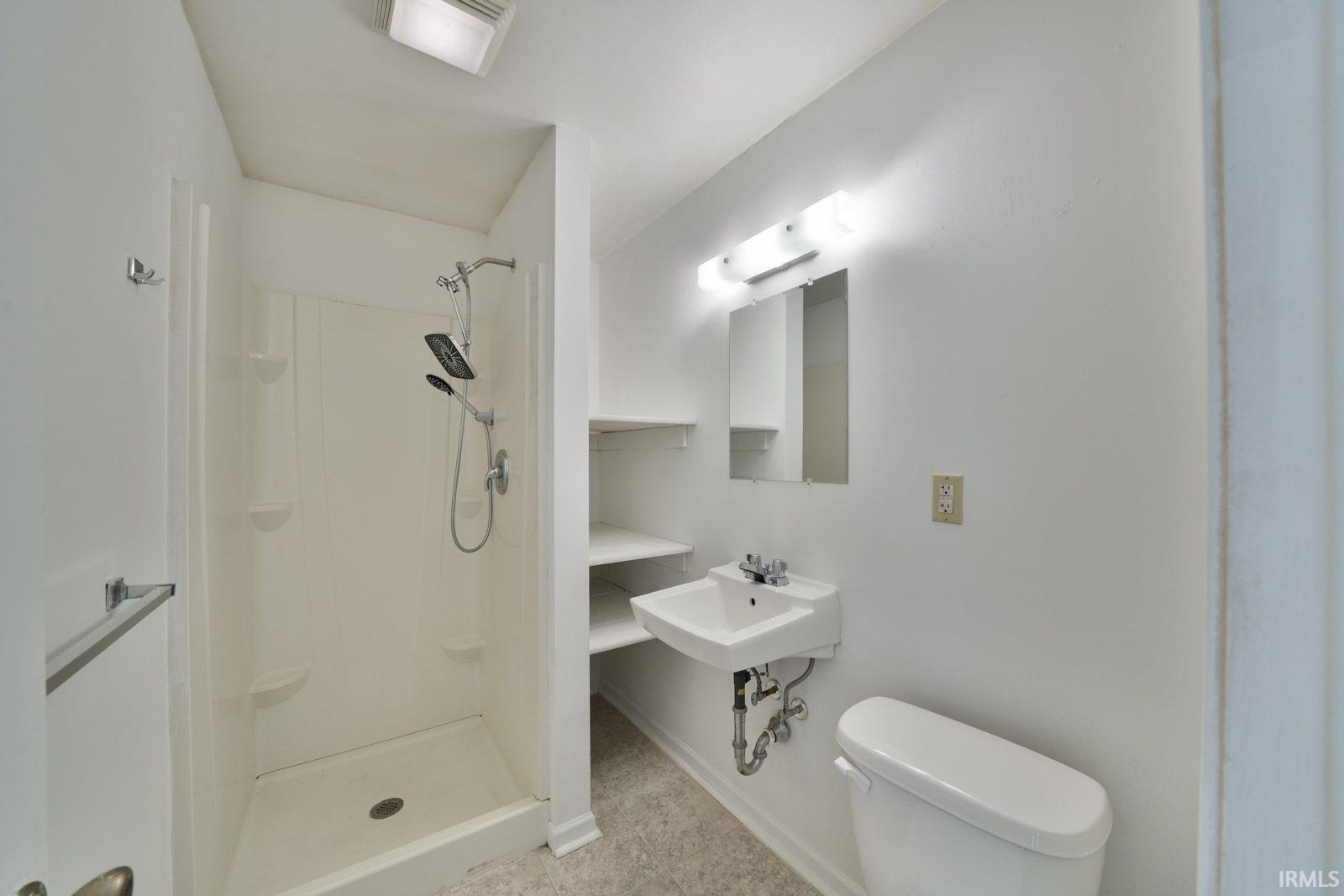 1206 Woodward