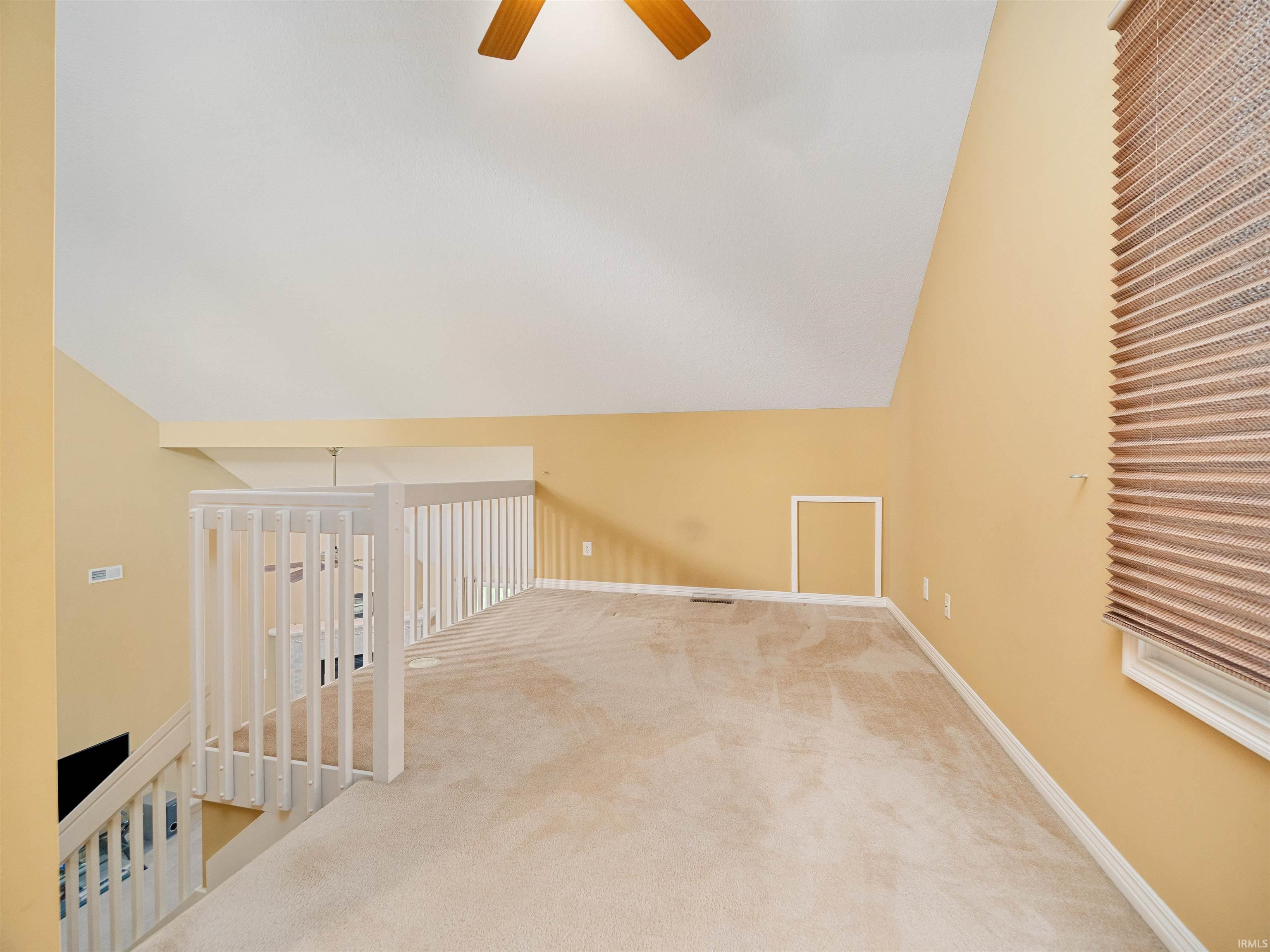 5528 Dennison