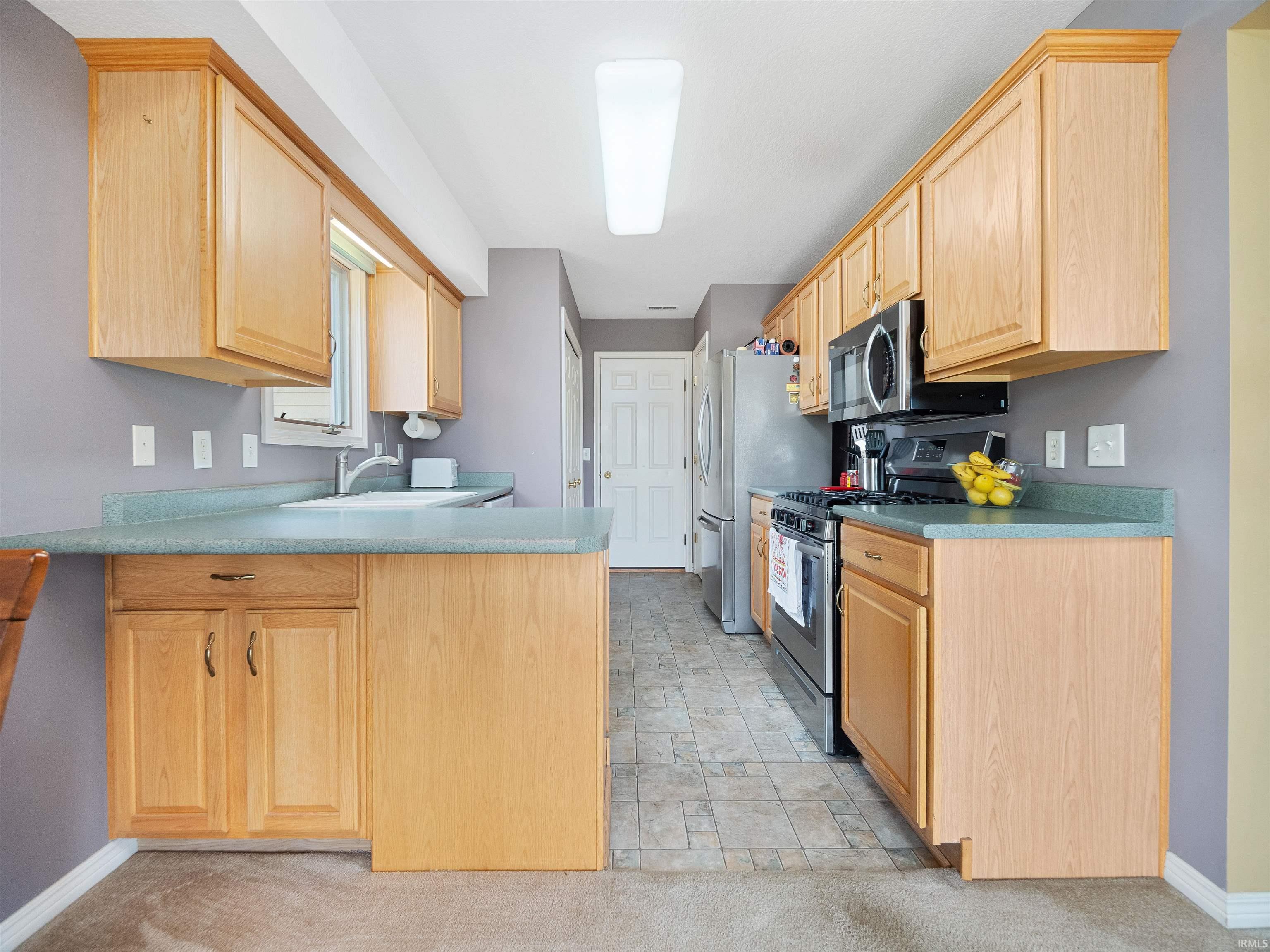 5528 Dennison