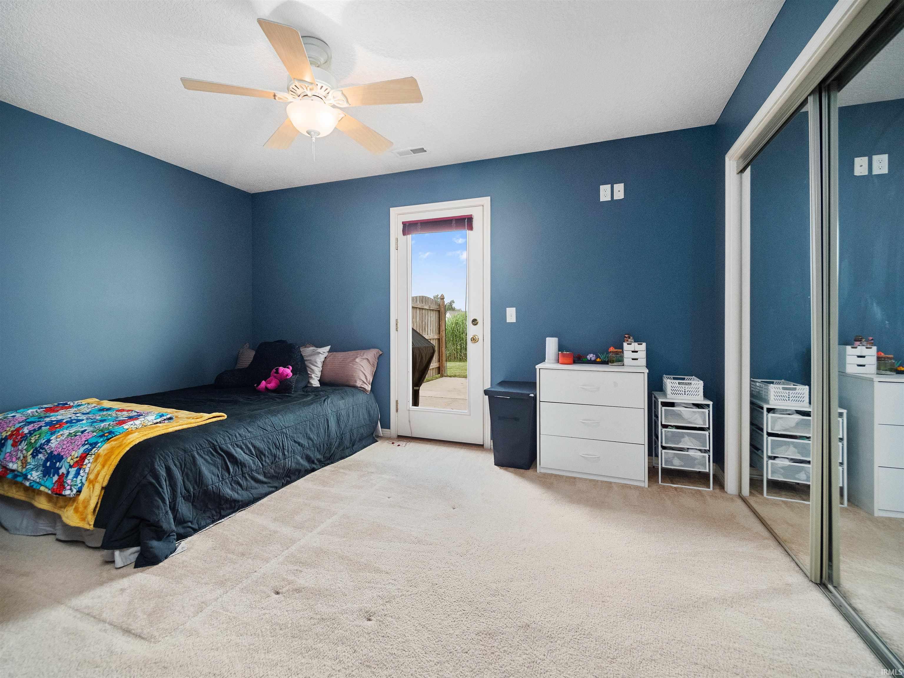 5528 Dennison