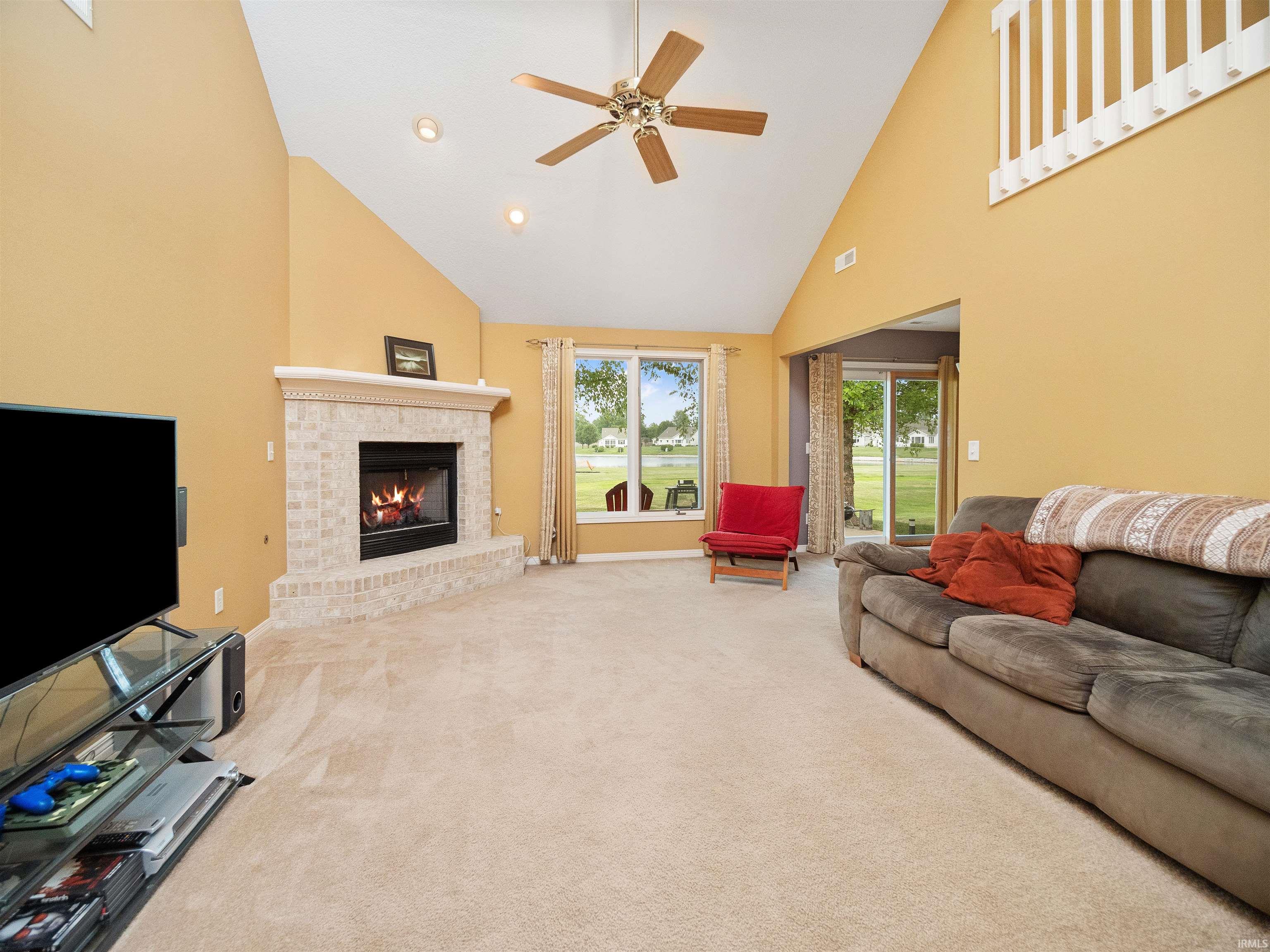 5528 Dennison