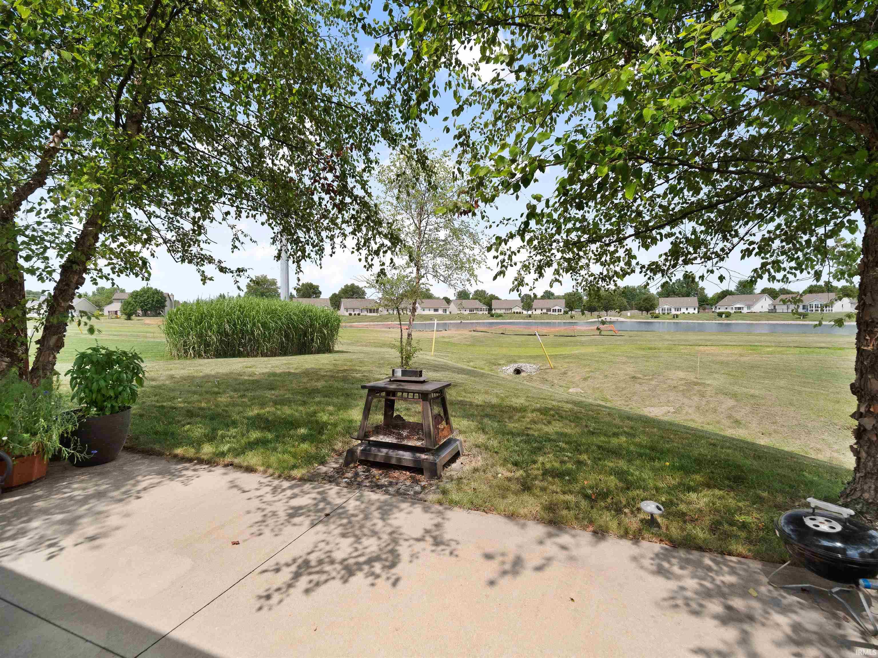 5528 Dennison