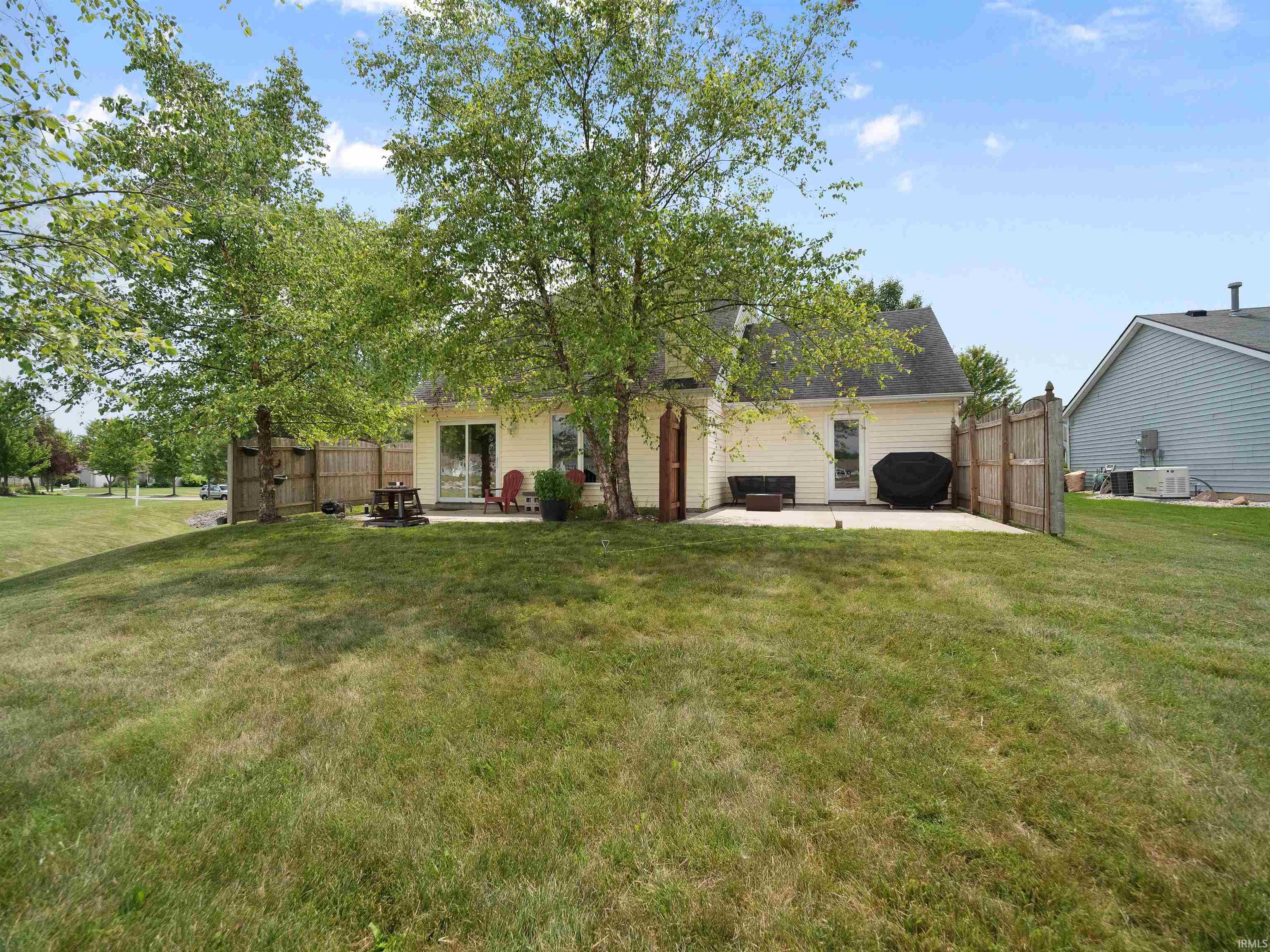 5528 Dennison