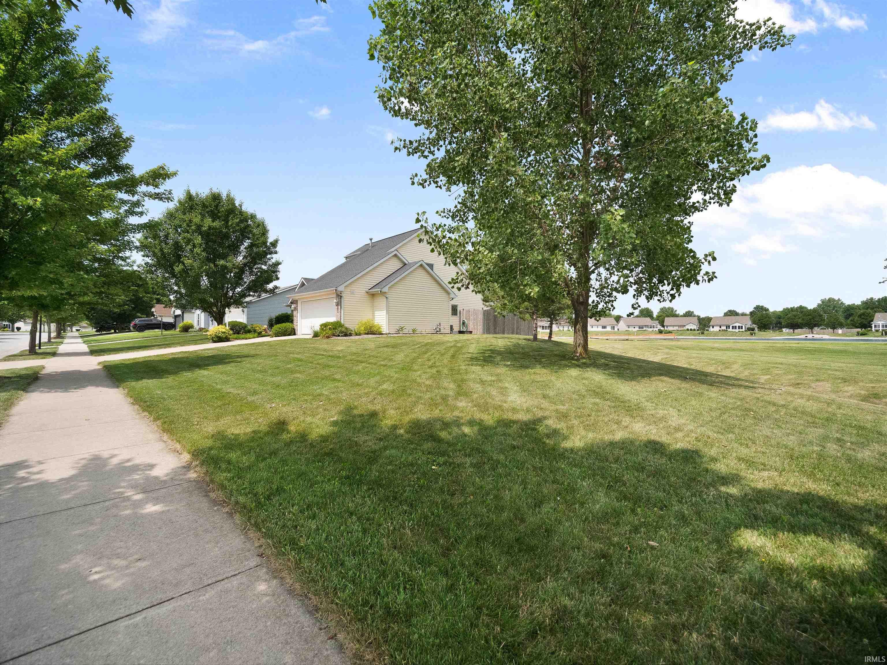 5528 Dennison