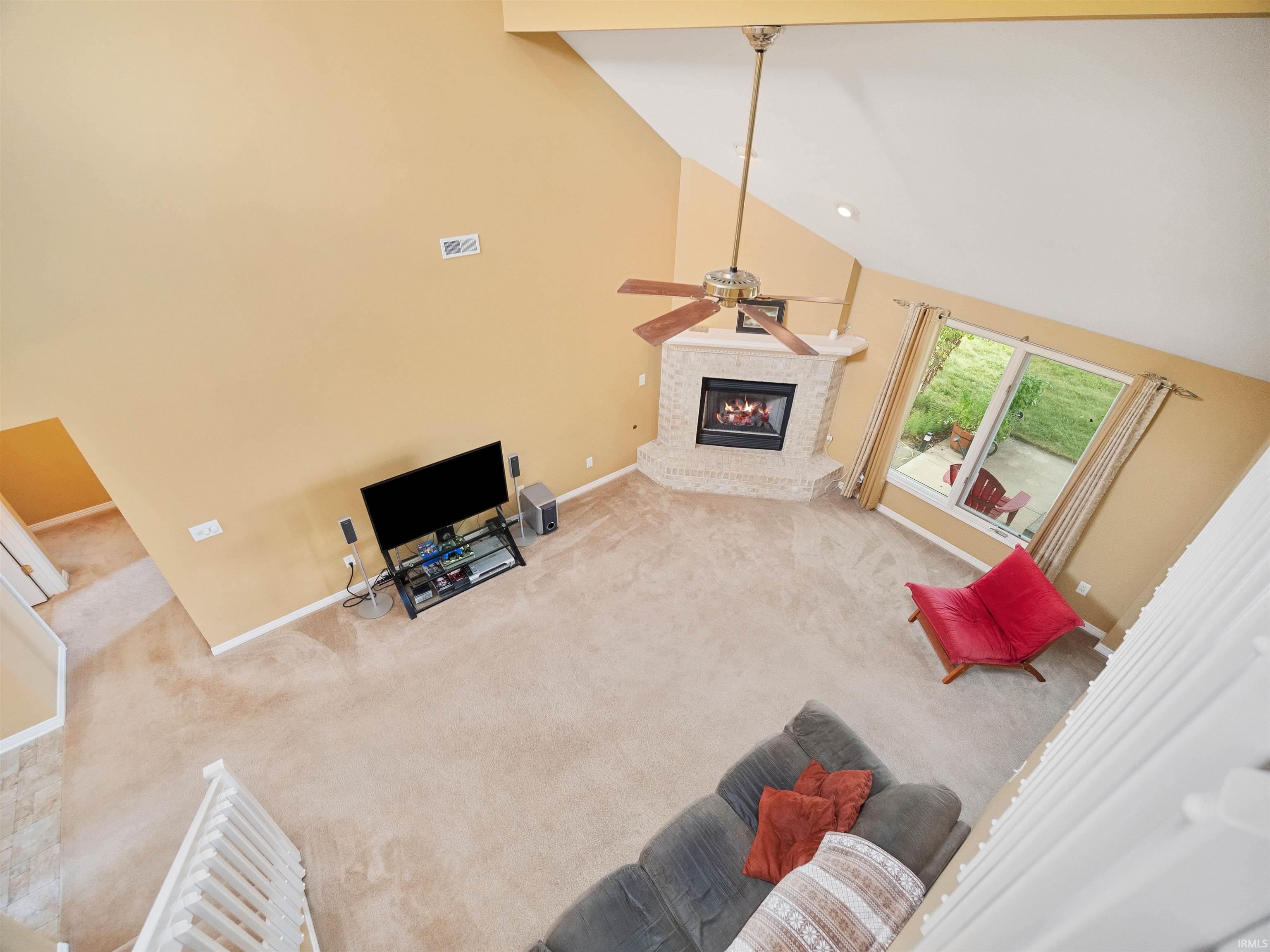 5528 Dennison