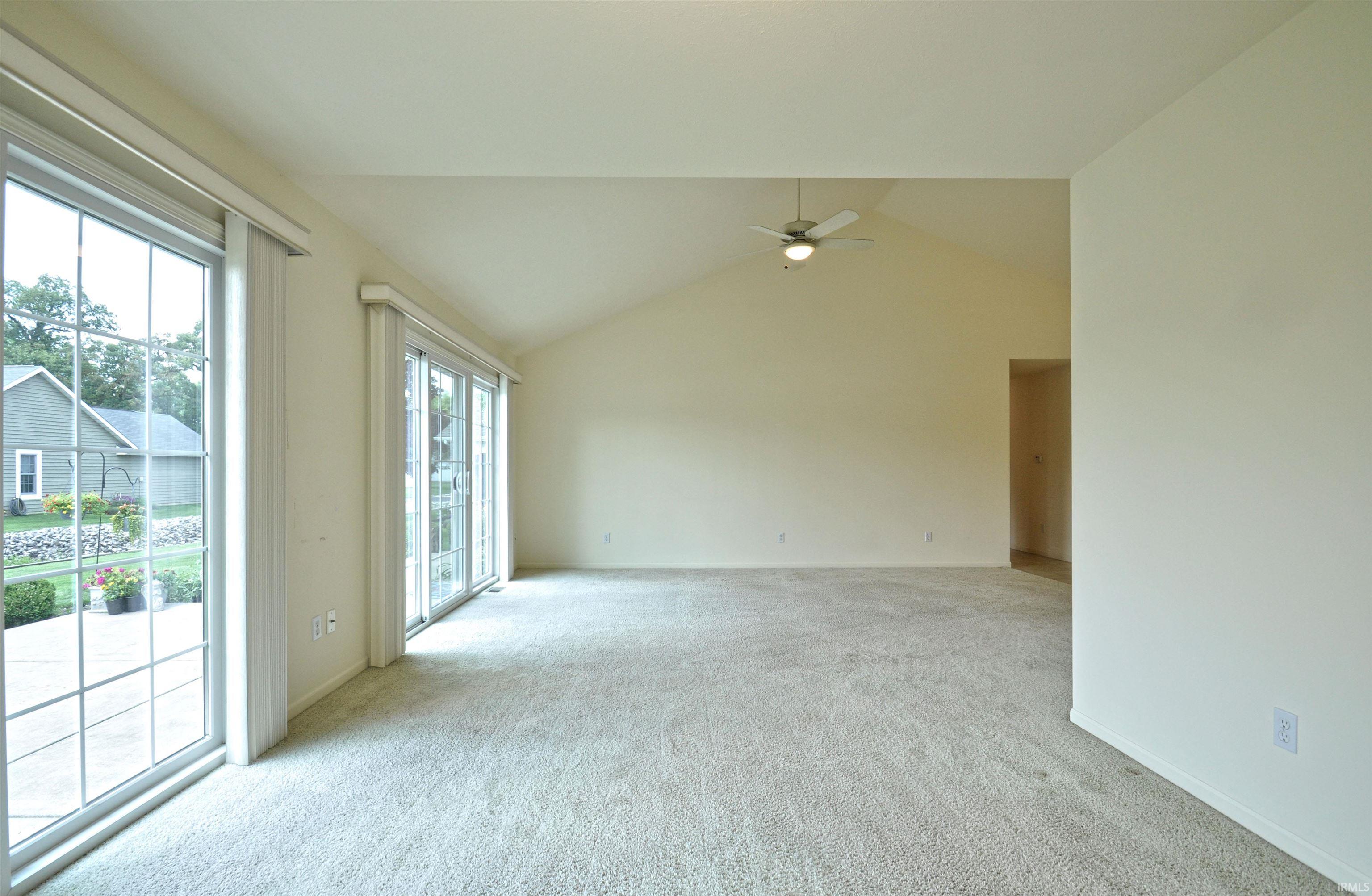 18351 Spring Beach