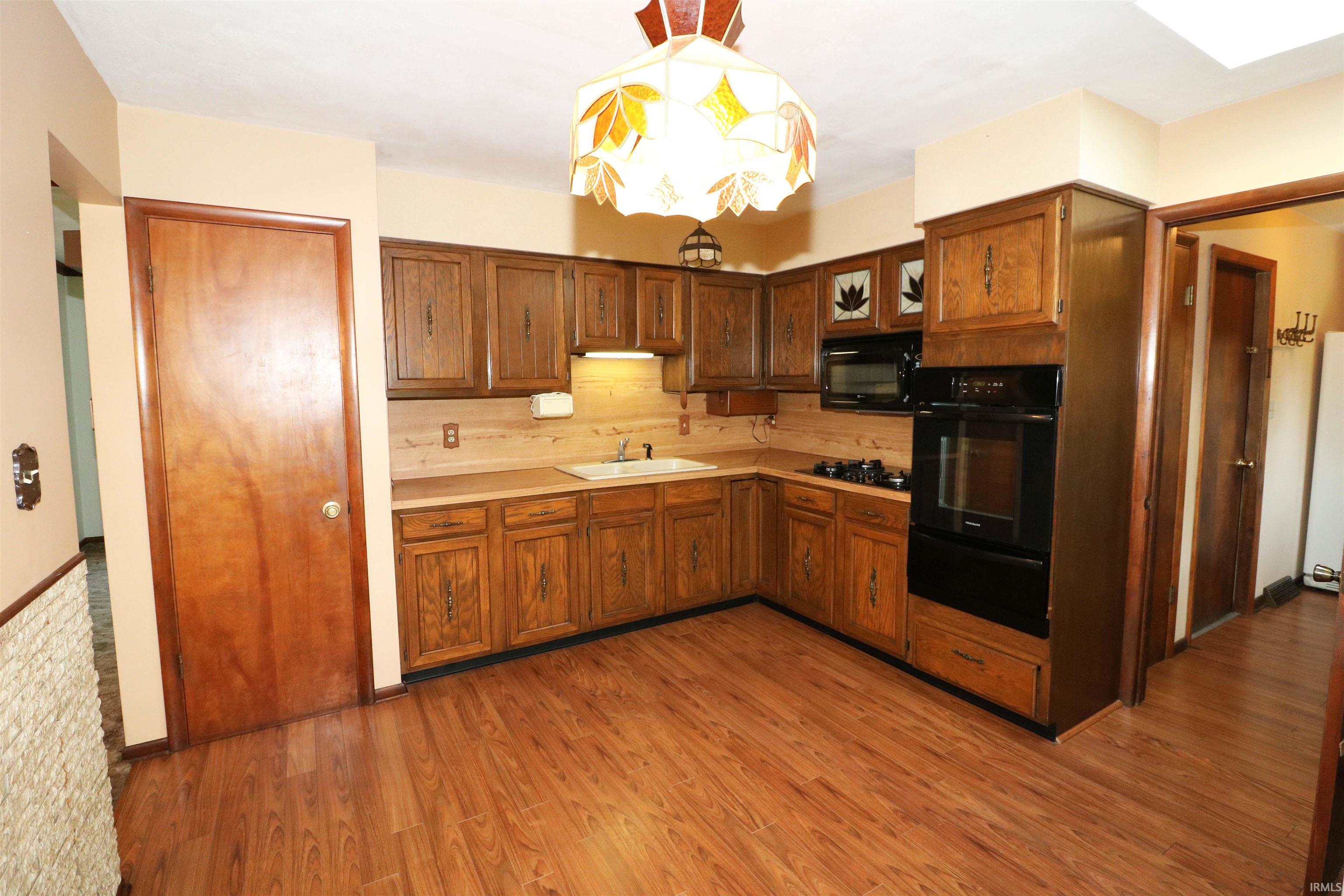 11167 Edison