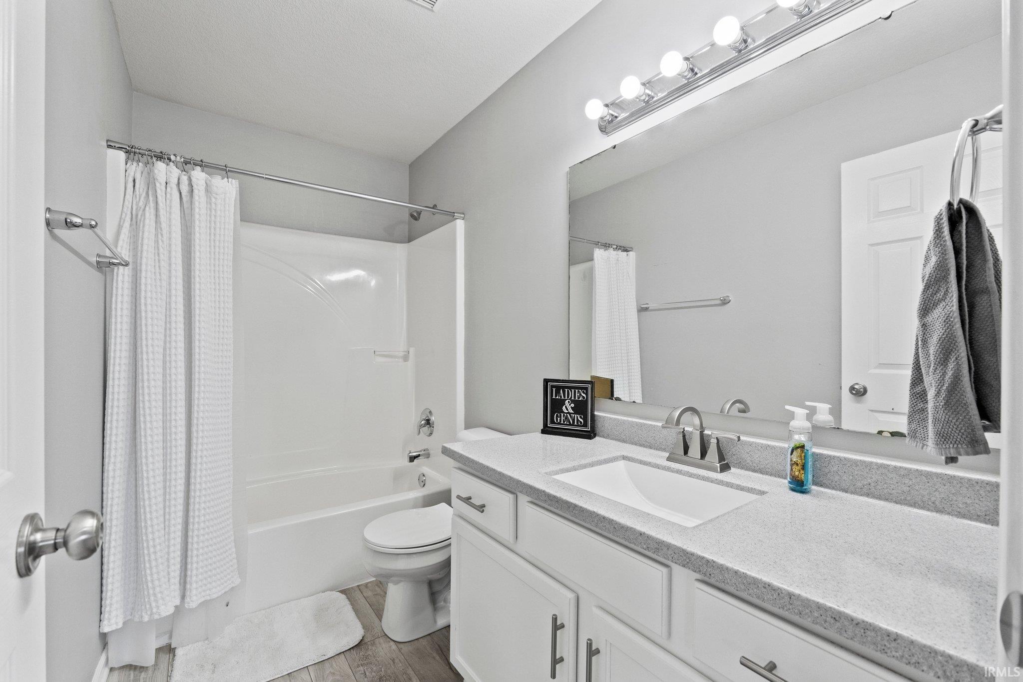 4324 Castle Rock