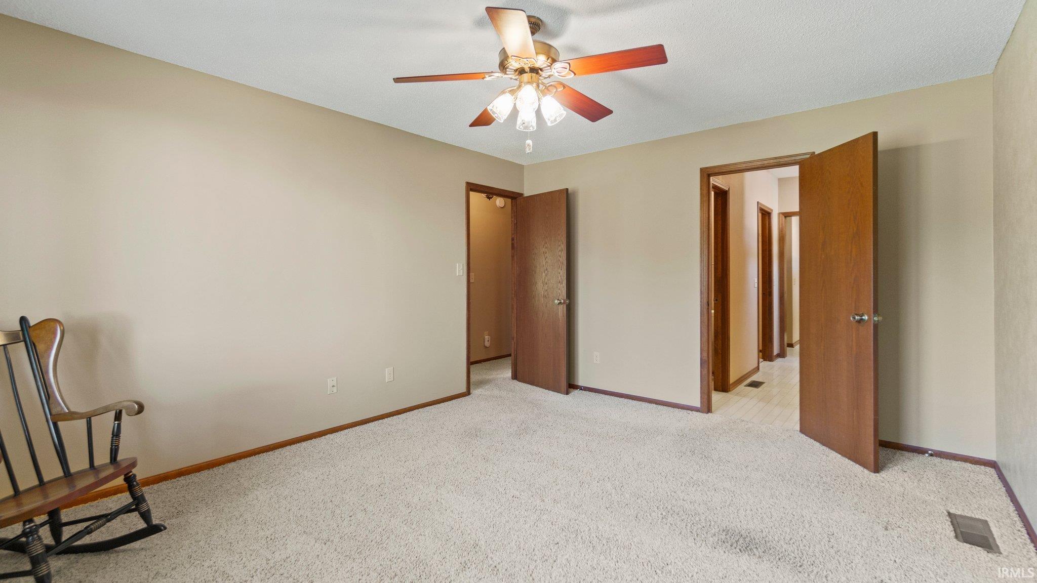 2927 Wood Knoll