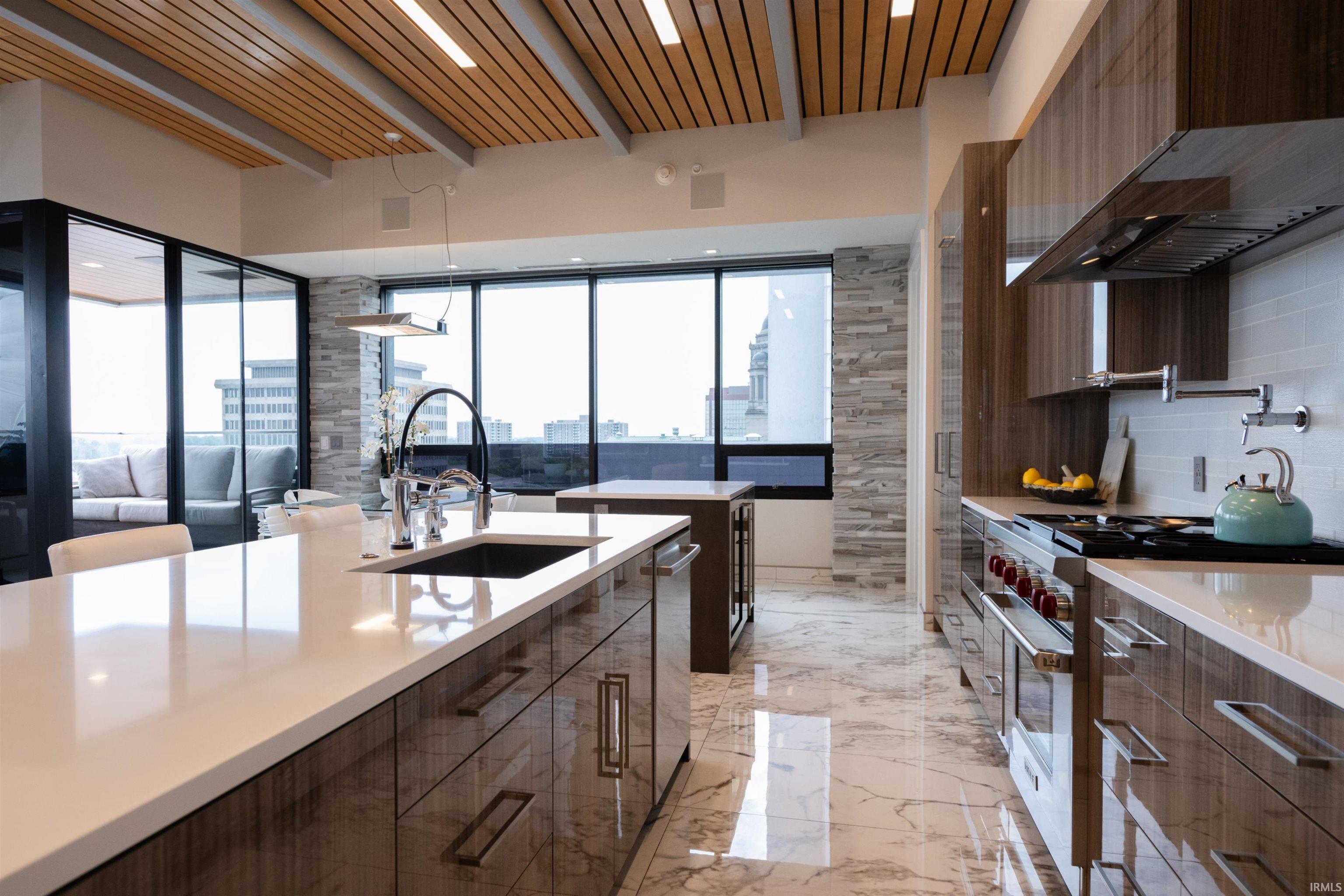 202 Berry, Apt 740