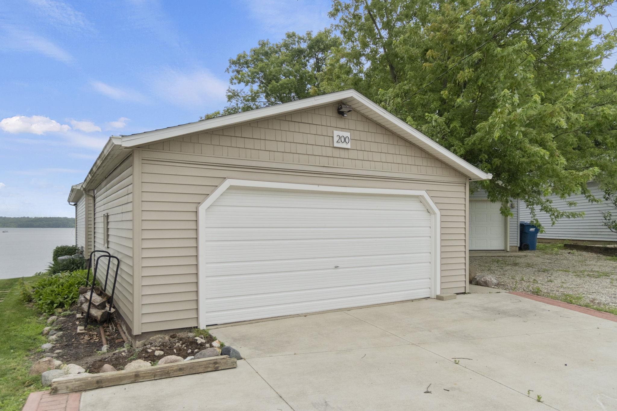 200 Lane 150 Hamilton Lake