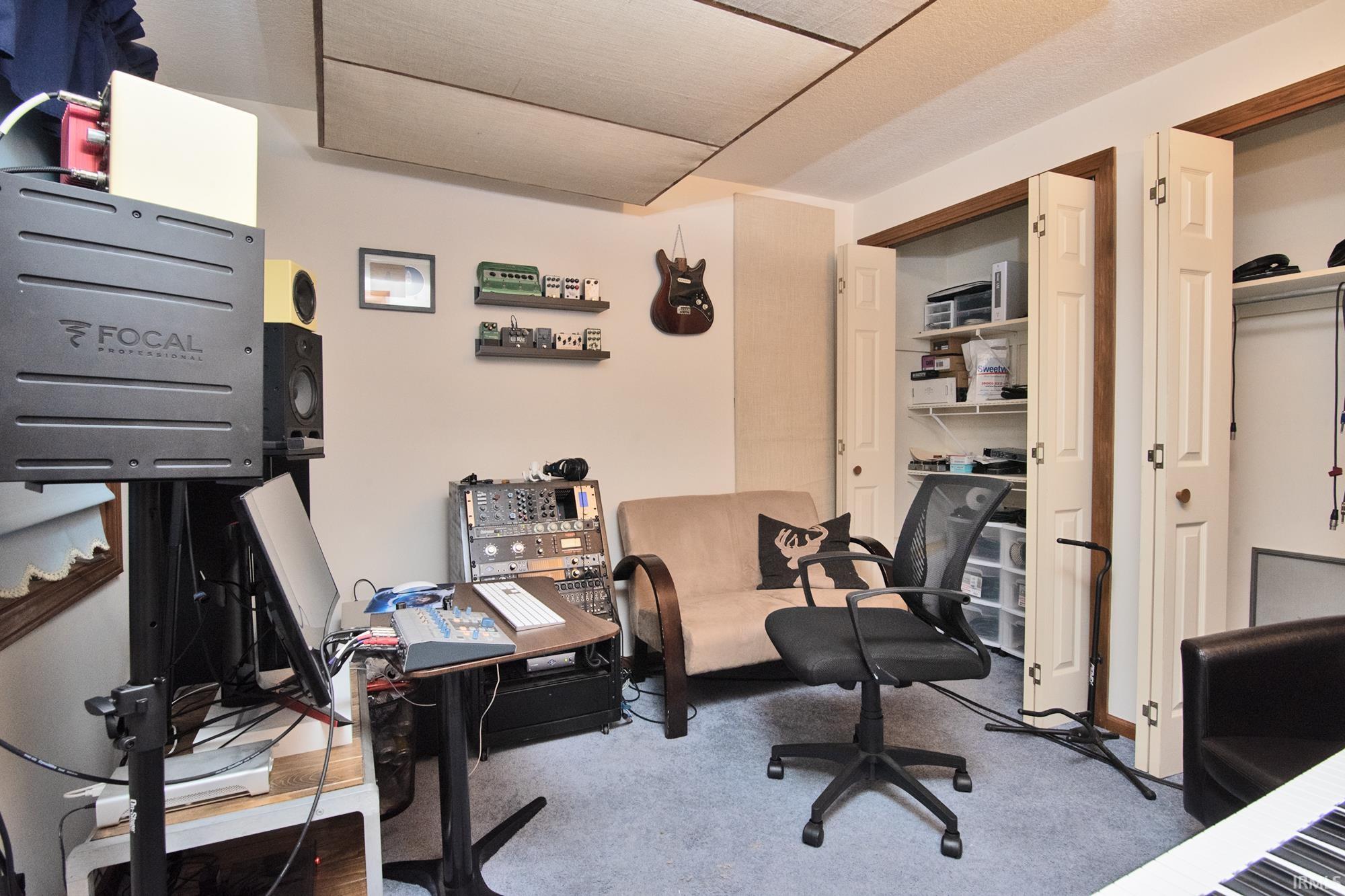 4120 Woodhill