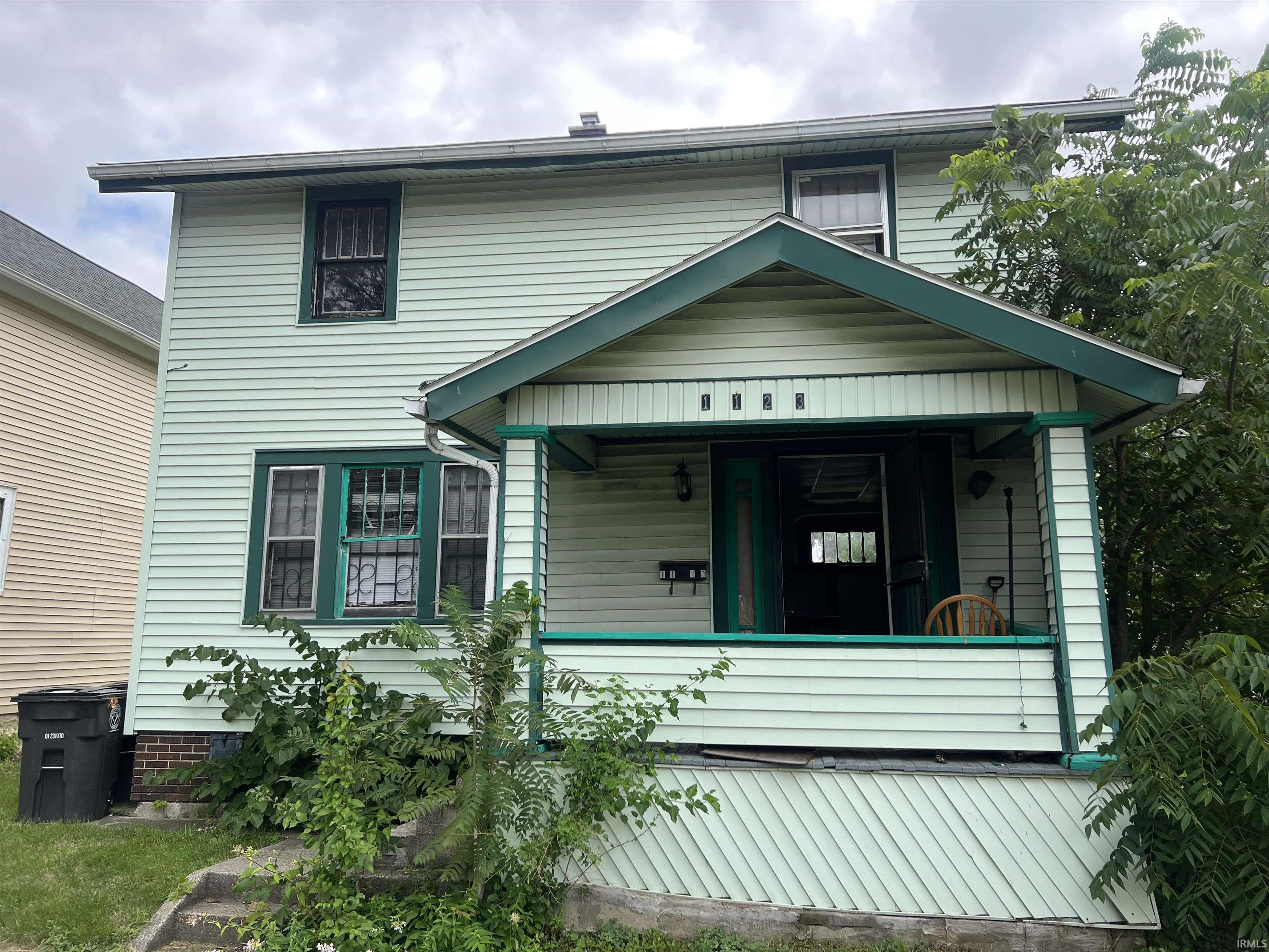 1123 Monroe