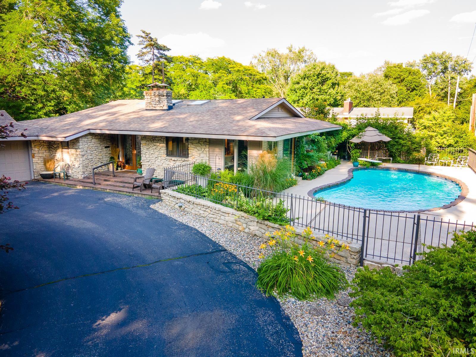 5015 Stratford