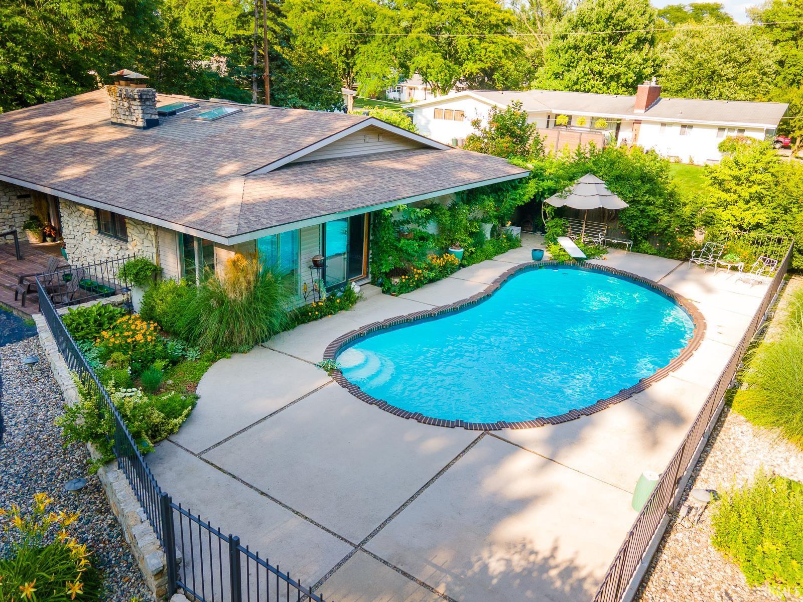 5015 Stratford