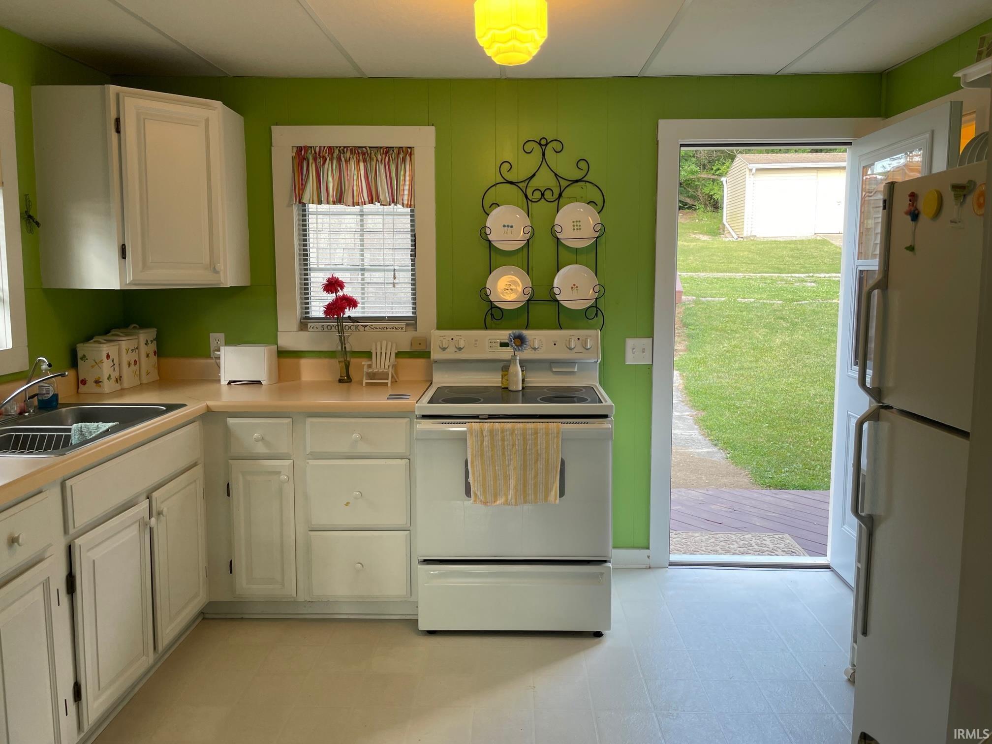 1800 Lane 120 Hamilton Lake