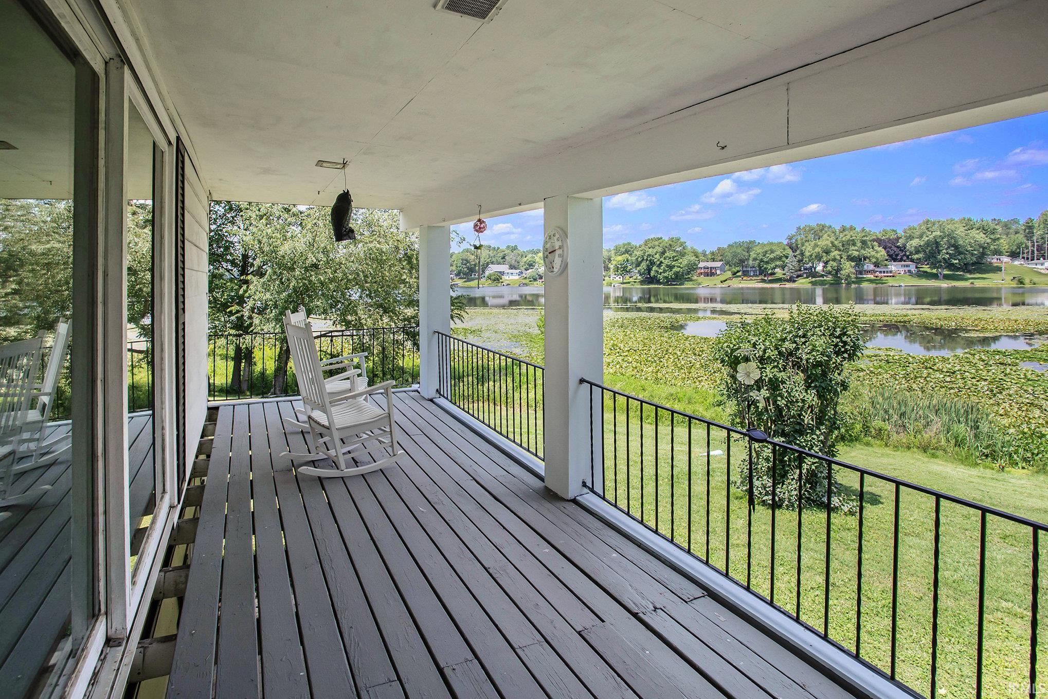 15962 Cook Lake