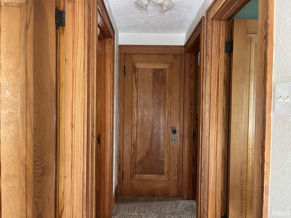 1209 Altgeld